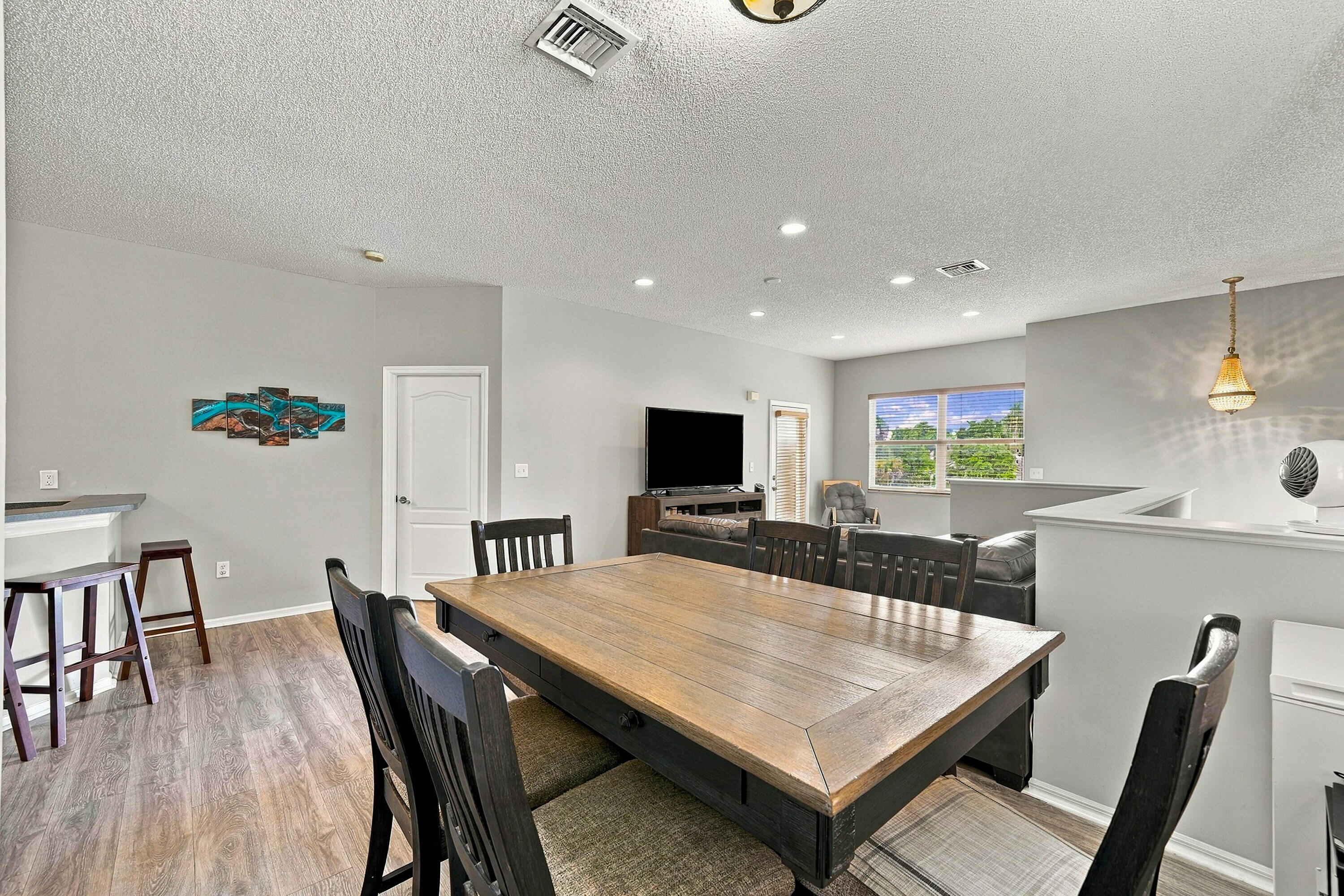 2893 Crestwood Terrace 1204