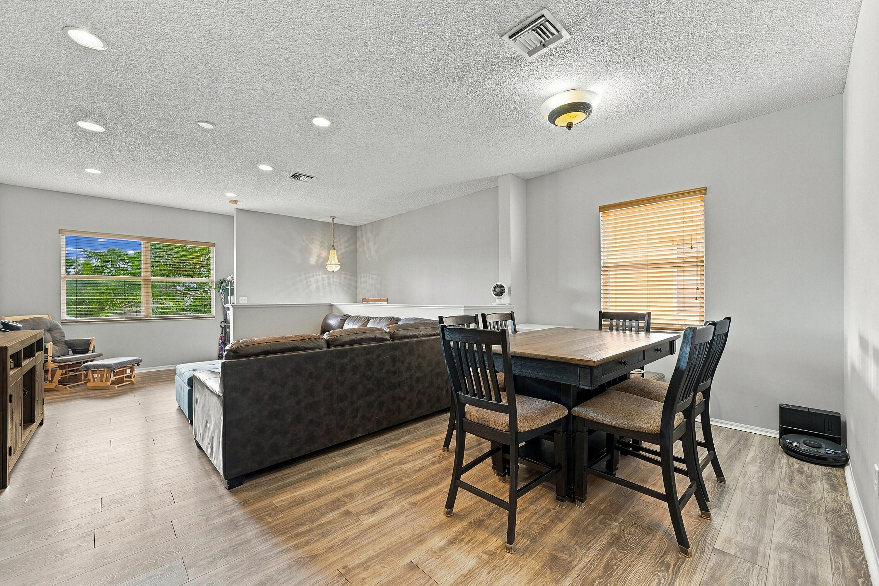 2893 Crestwood Terrace 1204