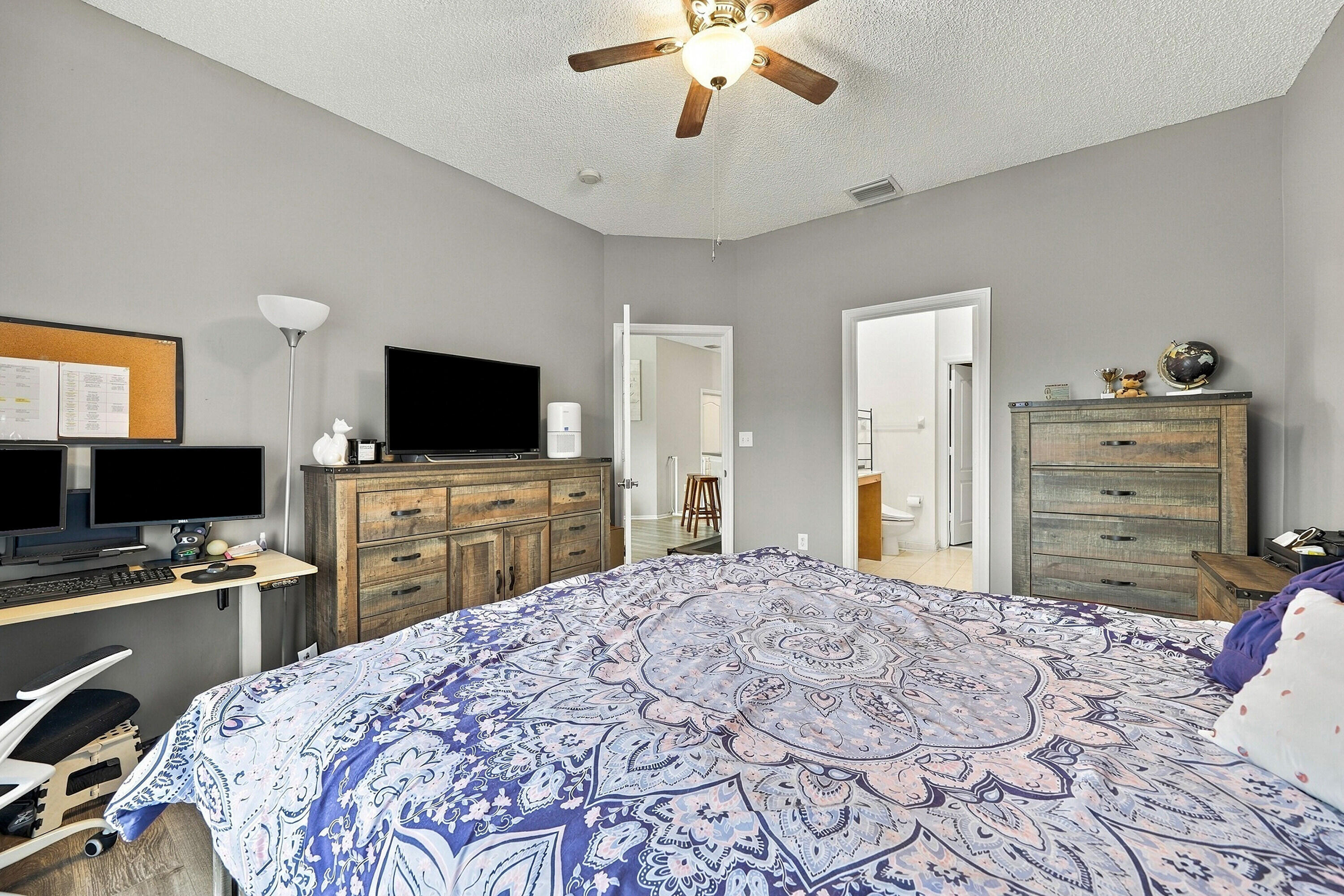 2893 Crestwood Terrace 1204
