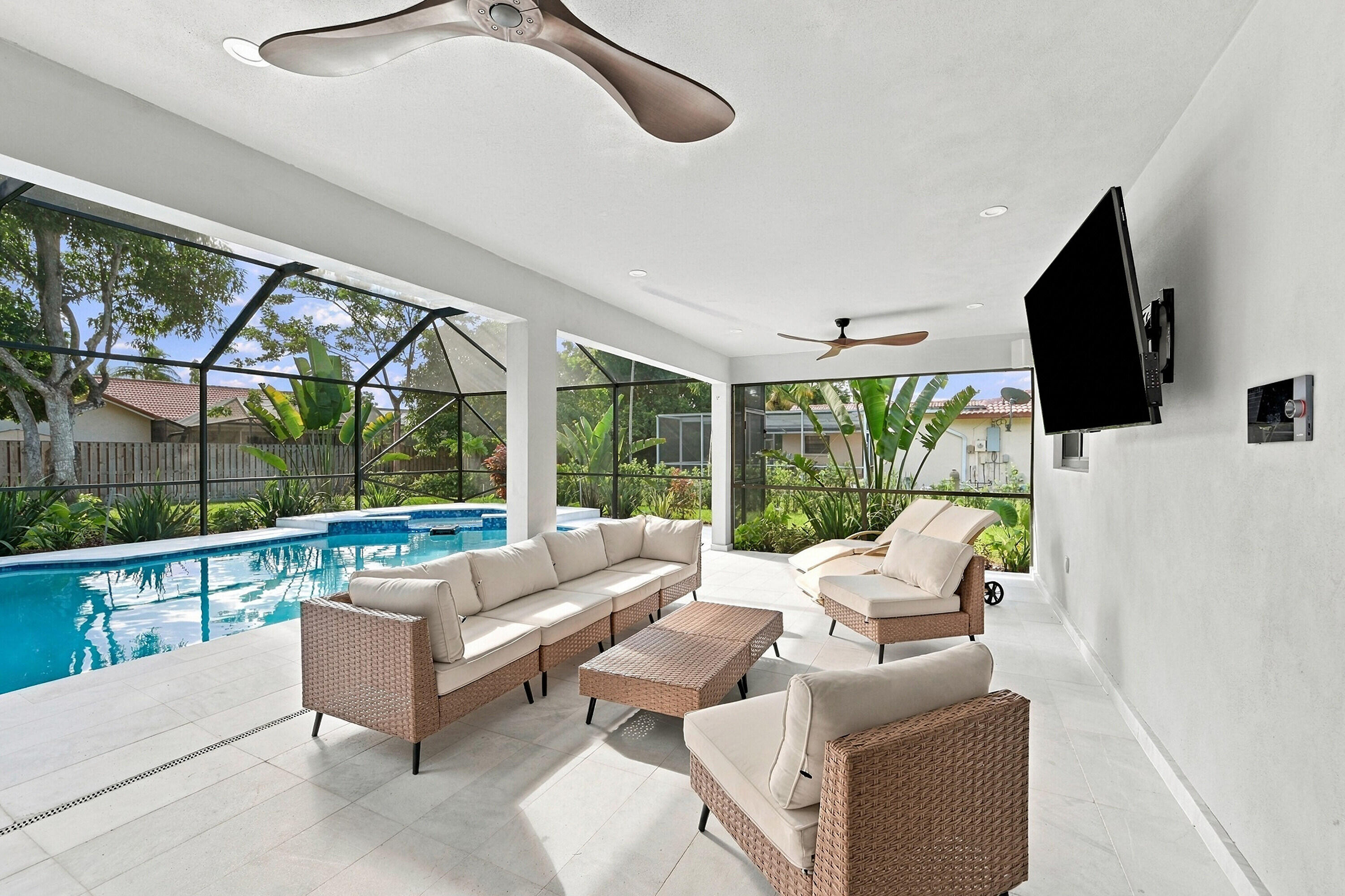 2537 NW 116TH Terrace