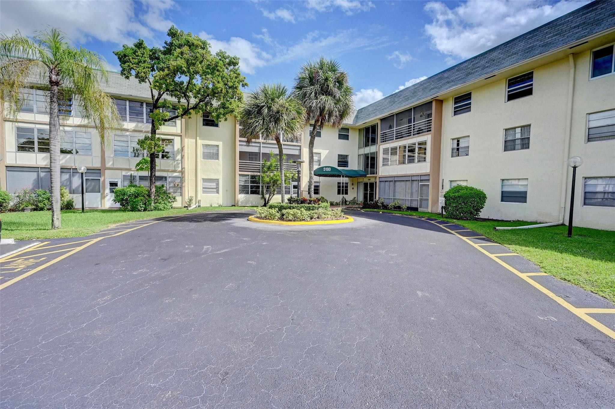 5180 E Sabal Palm Blvd Unit: 136