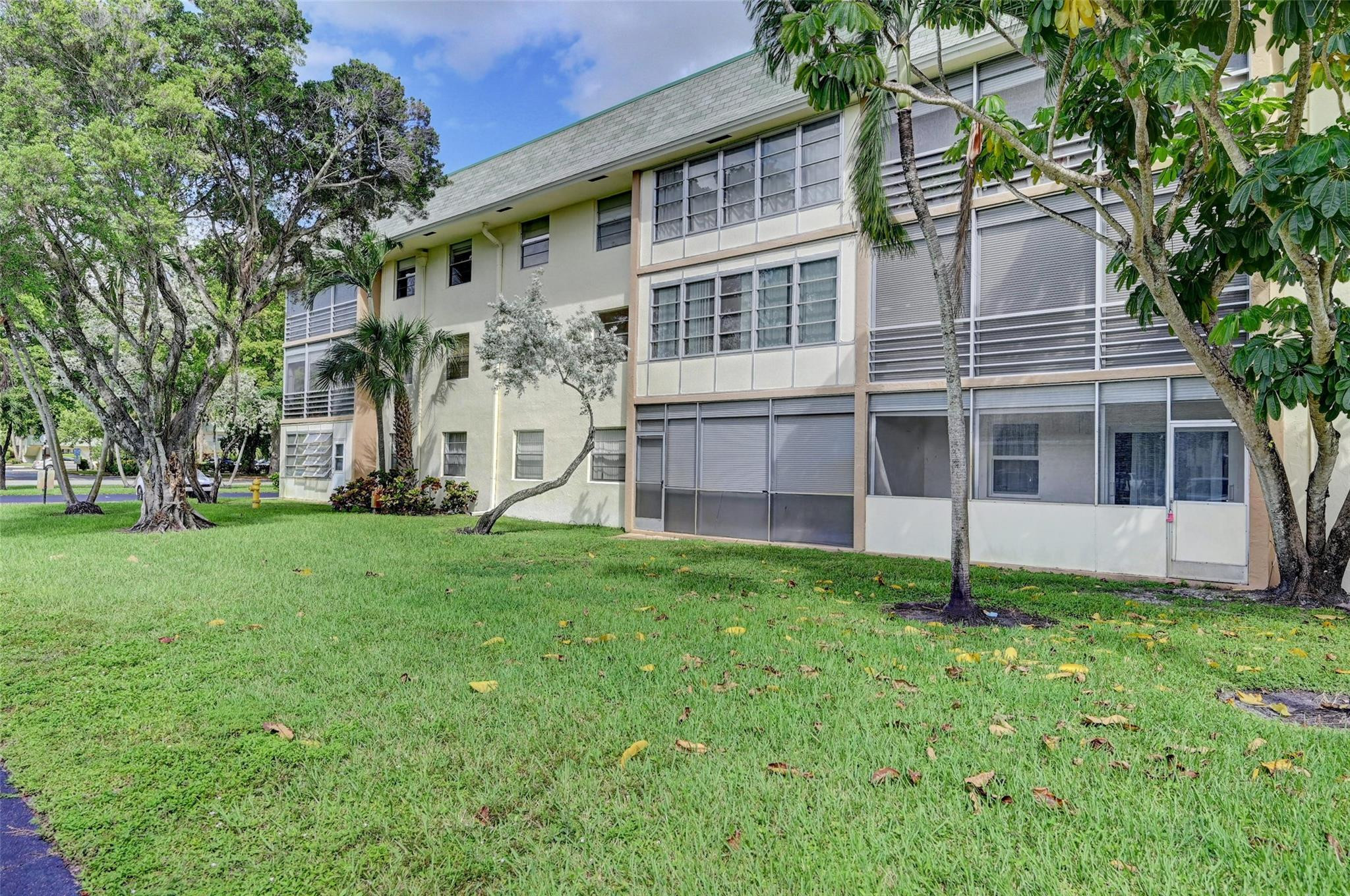5180 E Sabal Palm Blvd Unit: 136
