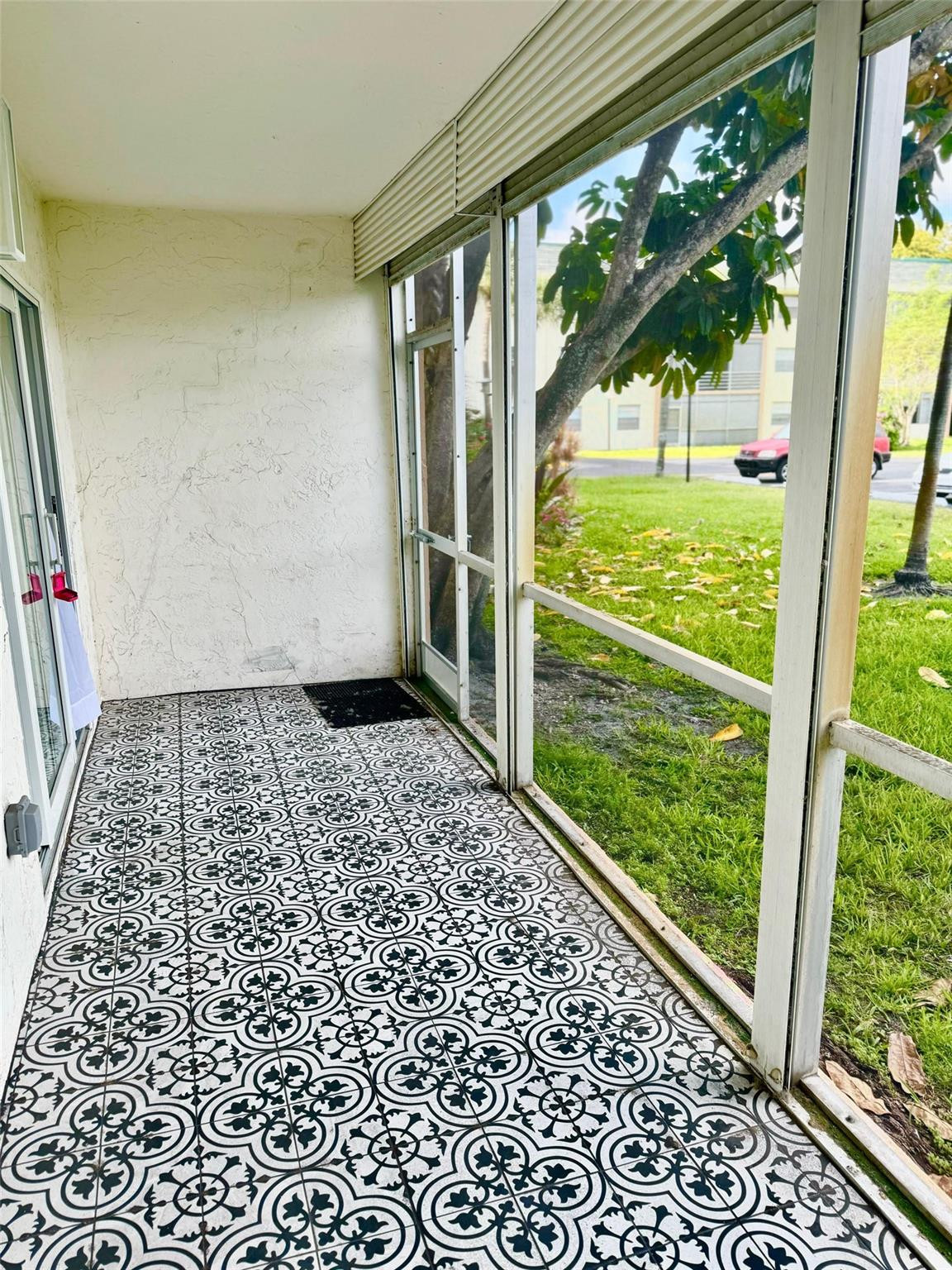 5180 E Sabal Palm Blvd Unit: 136