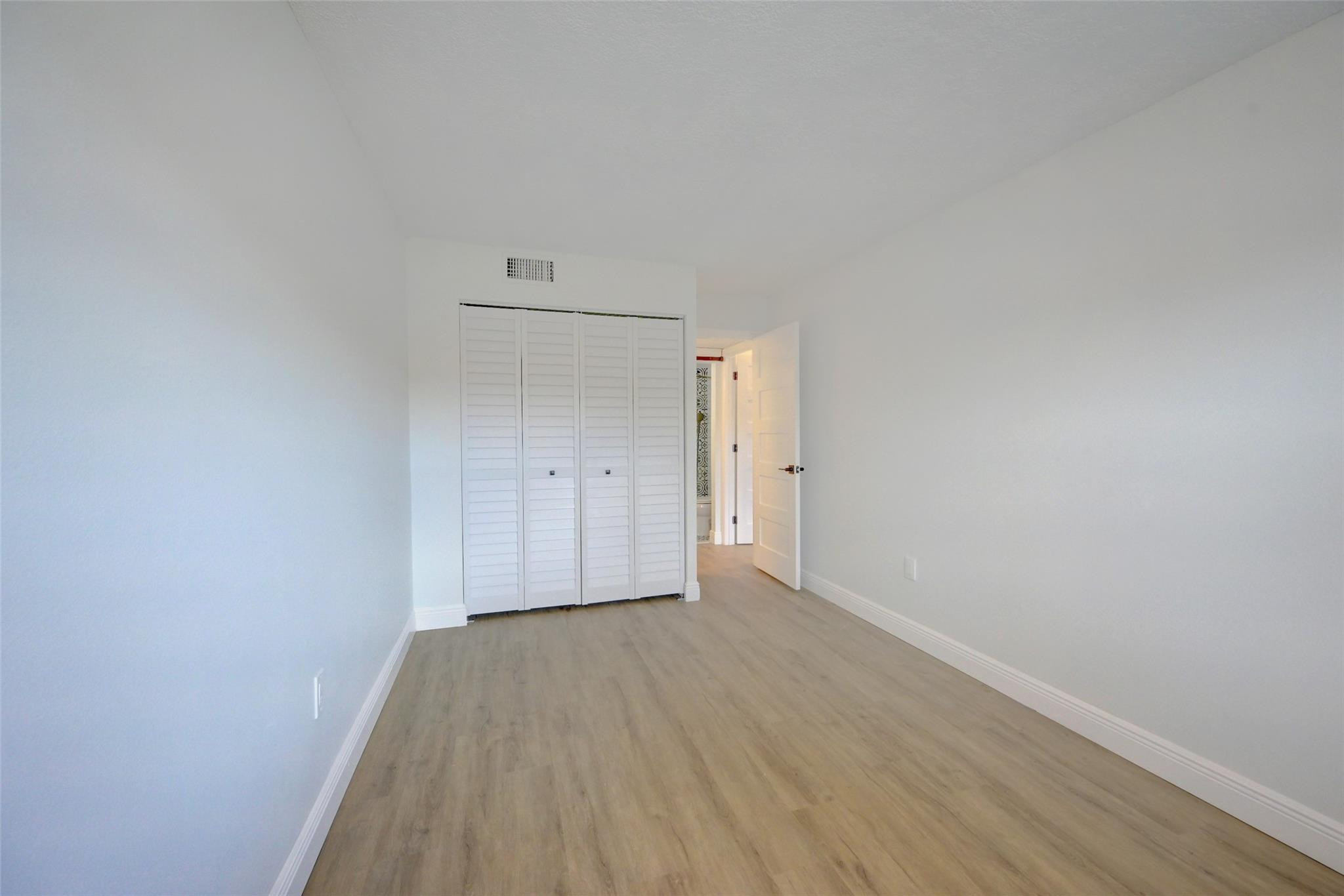 5180 E Sabal Palm Blvd Unit: 136