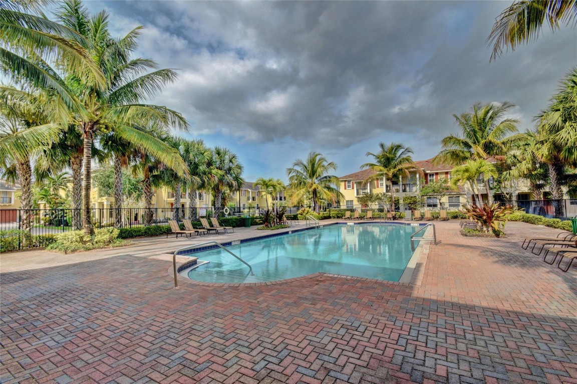 4680 Mimosa Pl Unit: 816