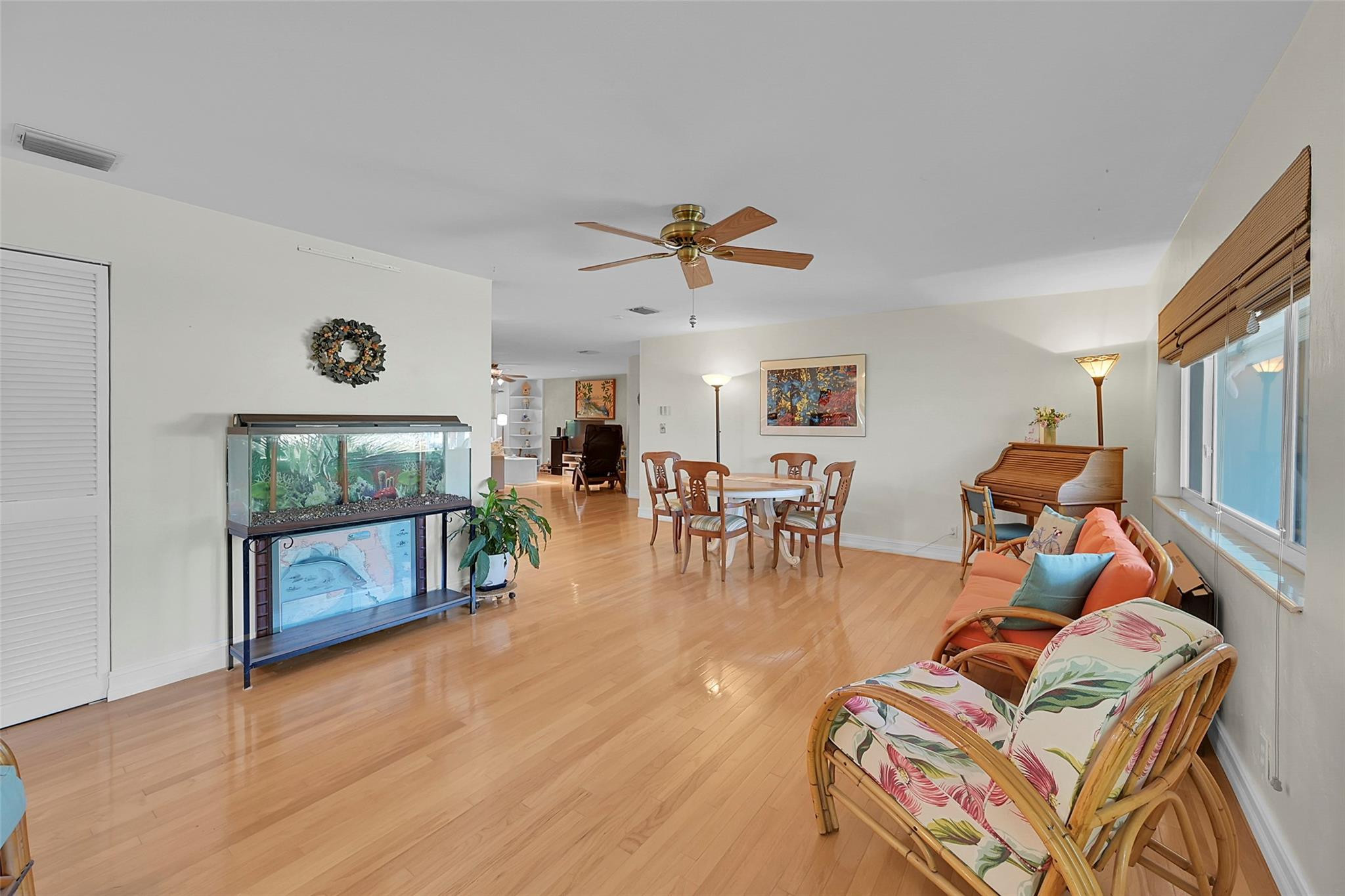 27 NE 16th Ave