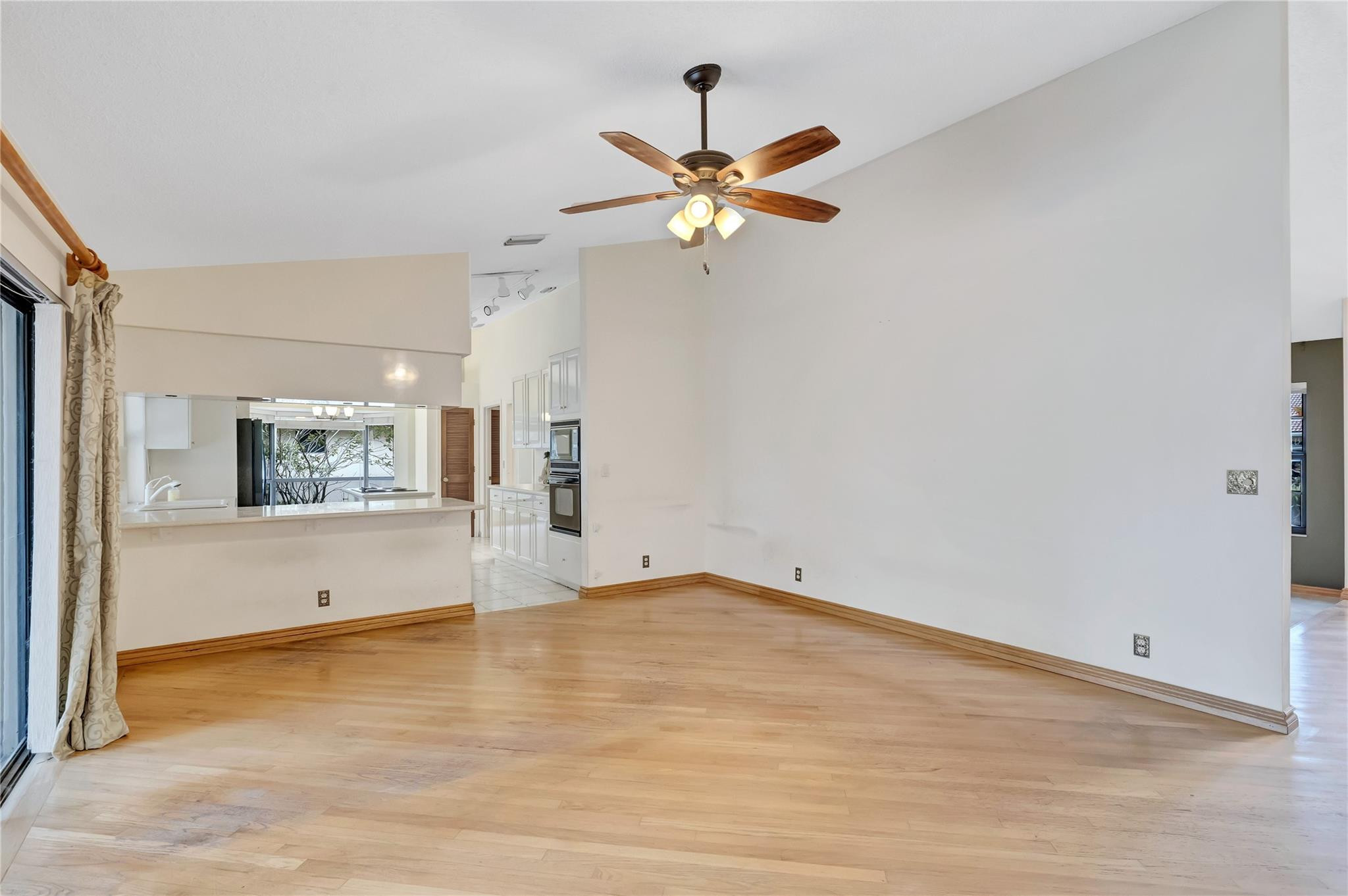 5133 NW 84th Rd