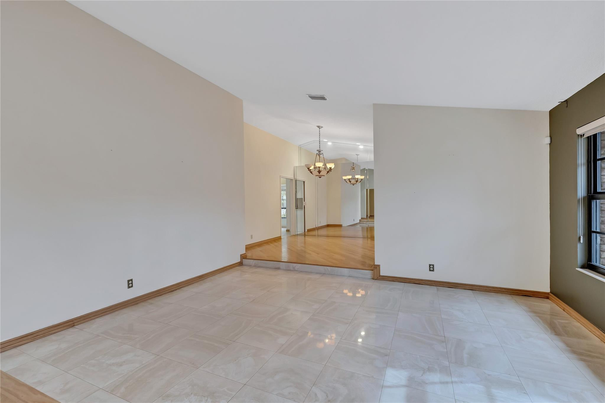 5133 NW 84th Rd