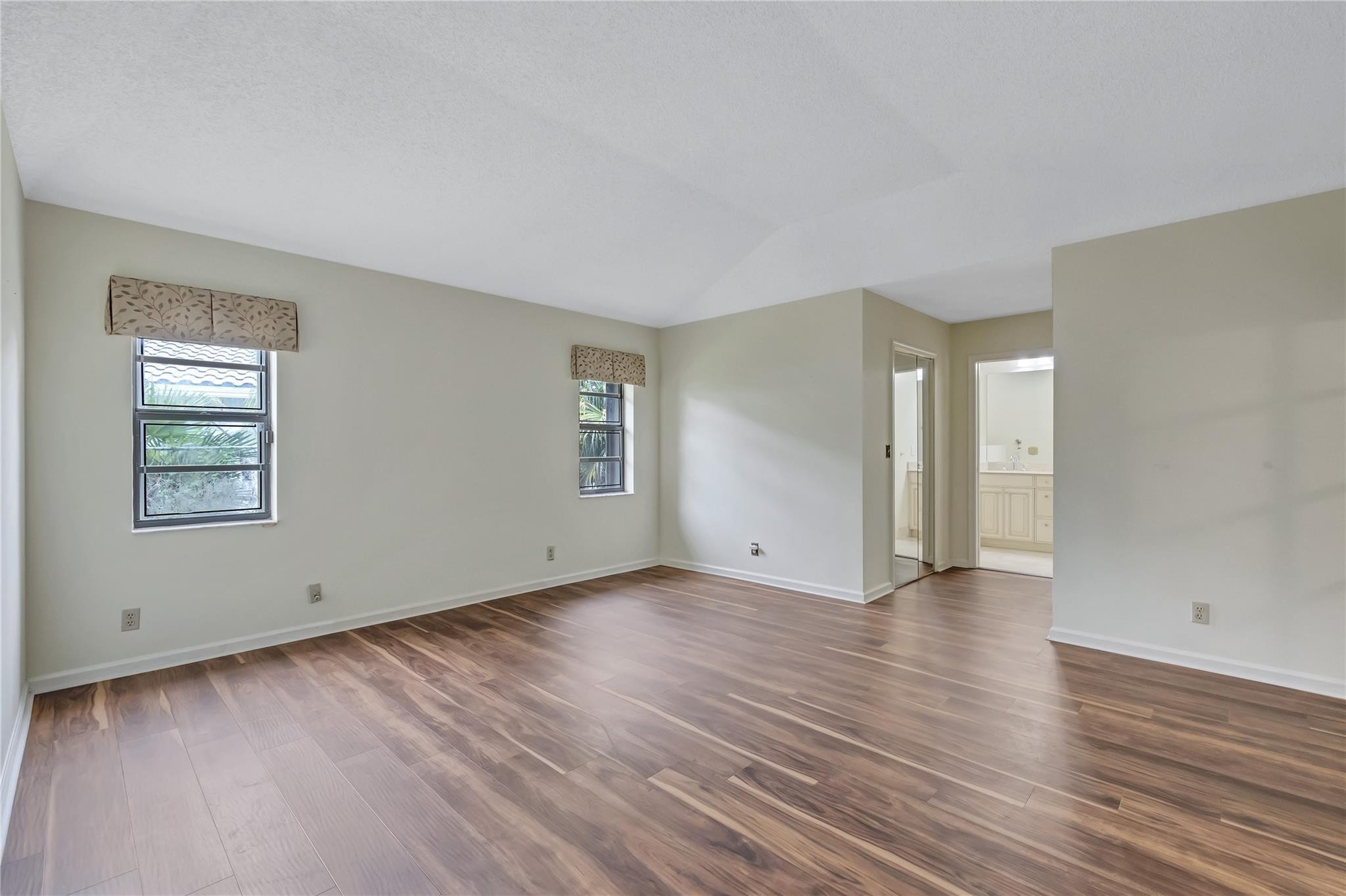5133 NW 84th Rd