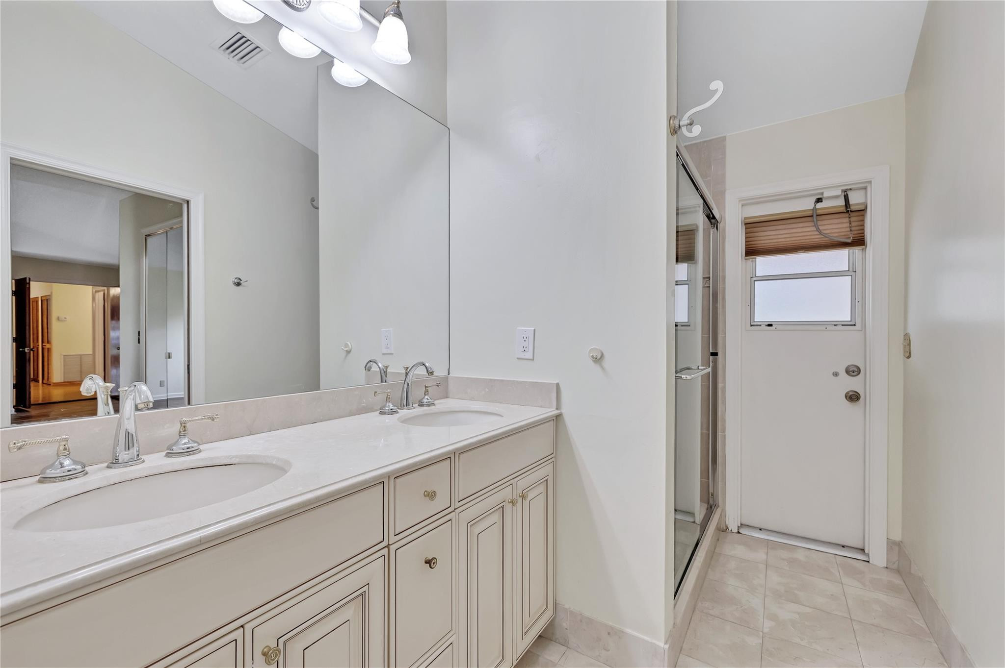 5133 NW 84th Rd