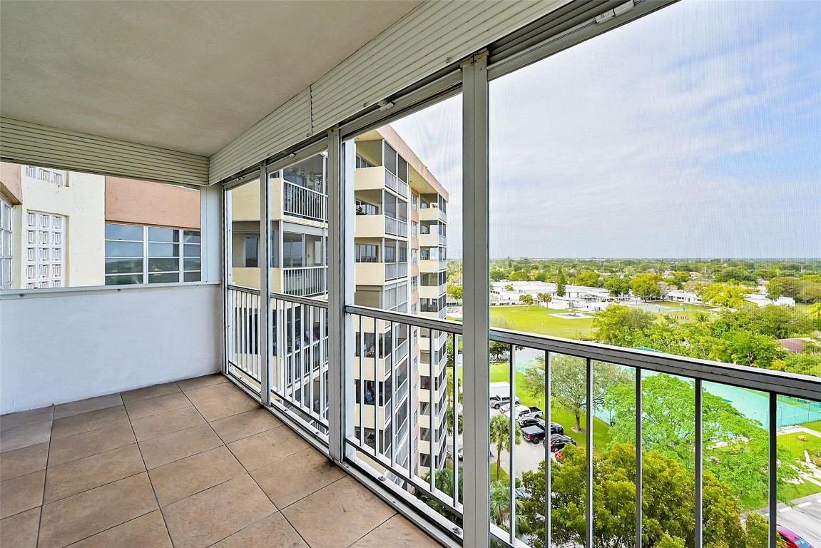 10777 W Sample Rd Unit: 1010