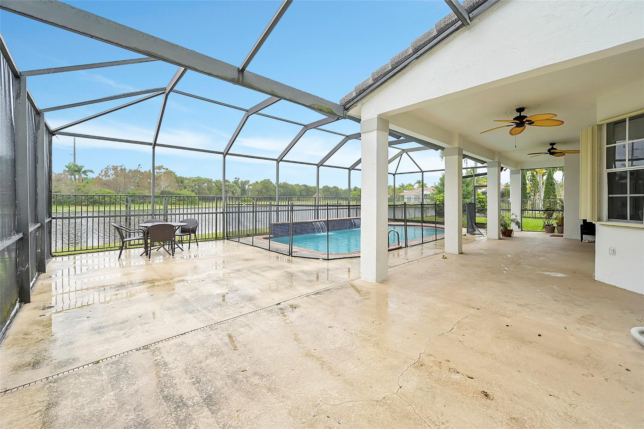 2793 Oakbrook Dr