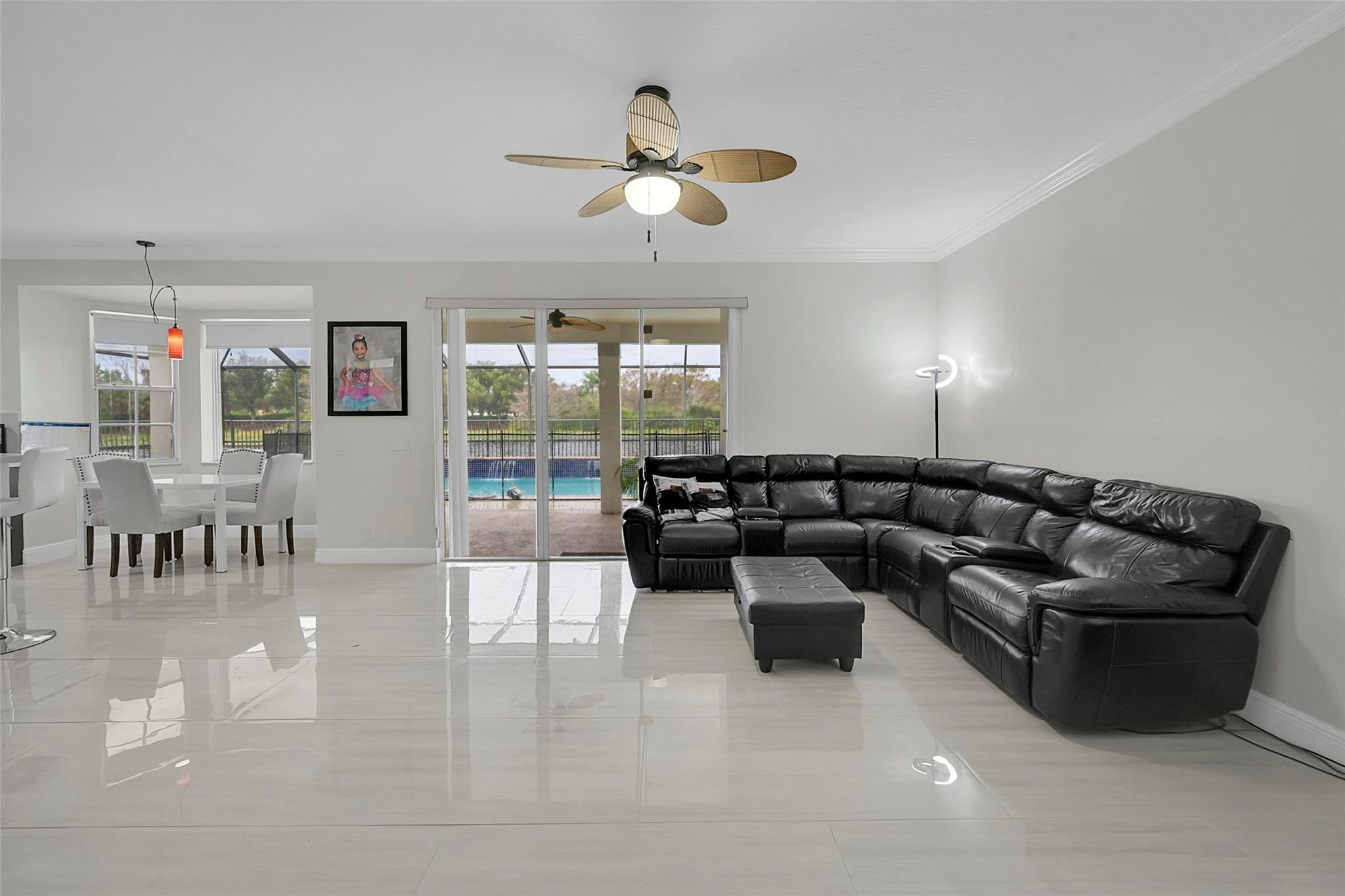 2793 Oakbrook Dr