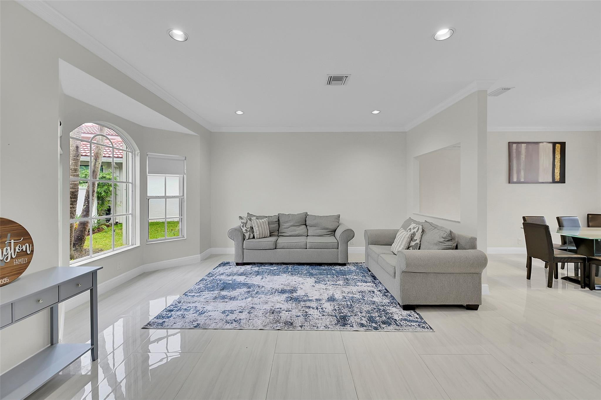 2793 Oakbrook Dr