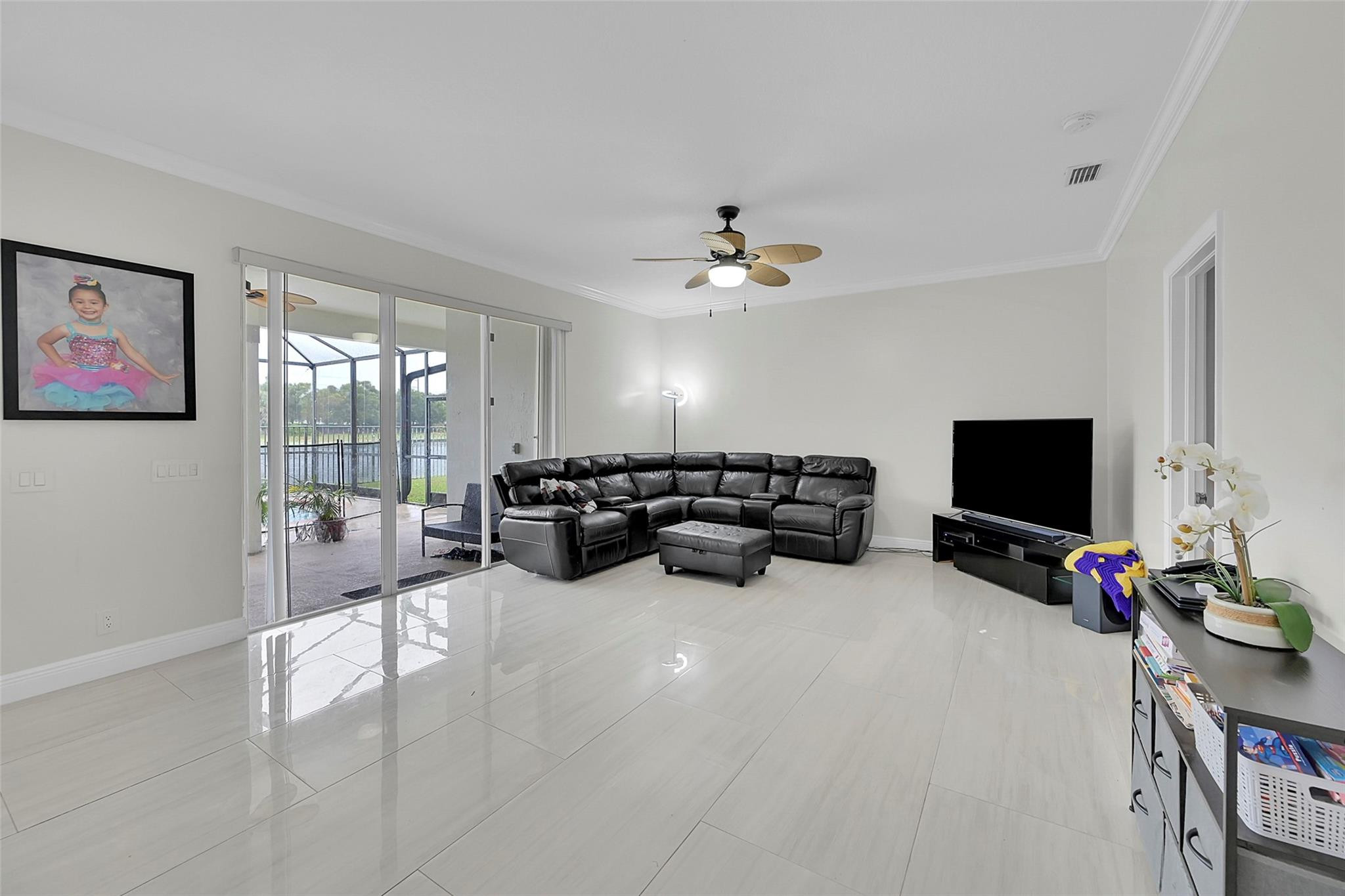 2793 Oakbrook Dr