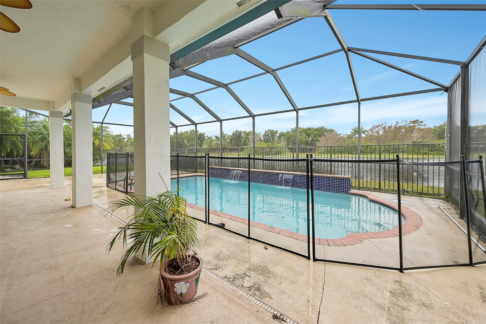 2793 Oakbrook Dr