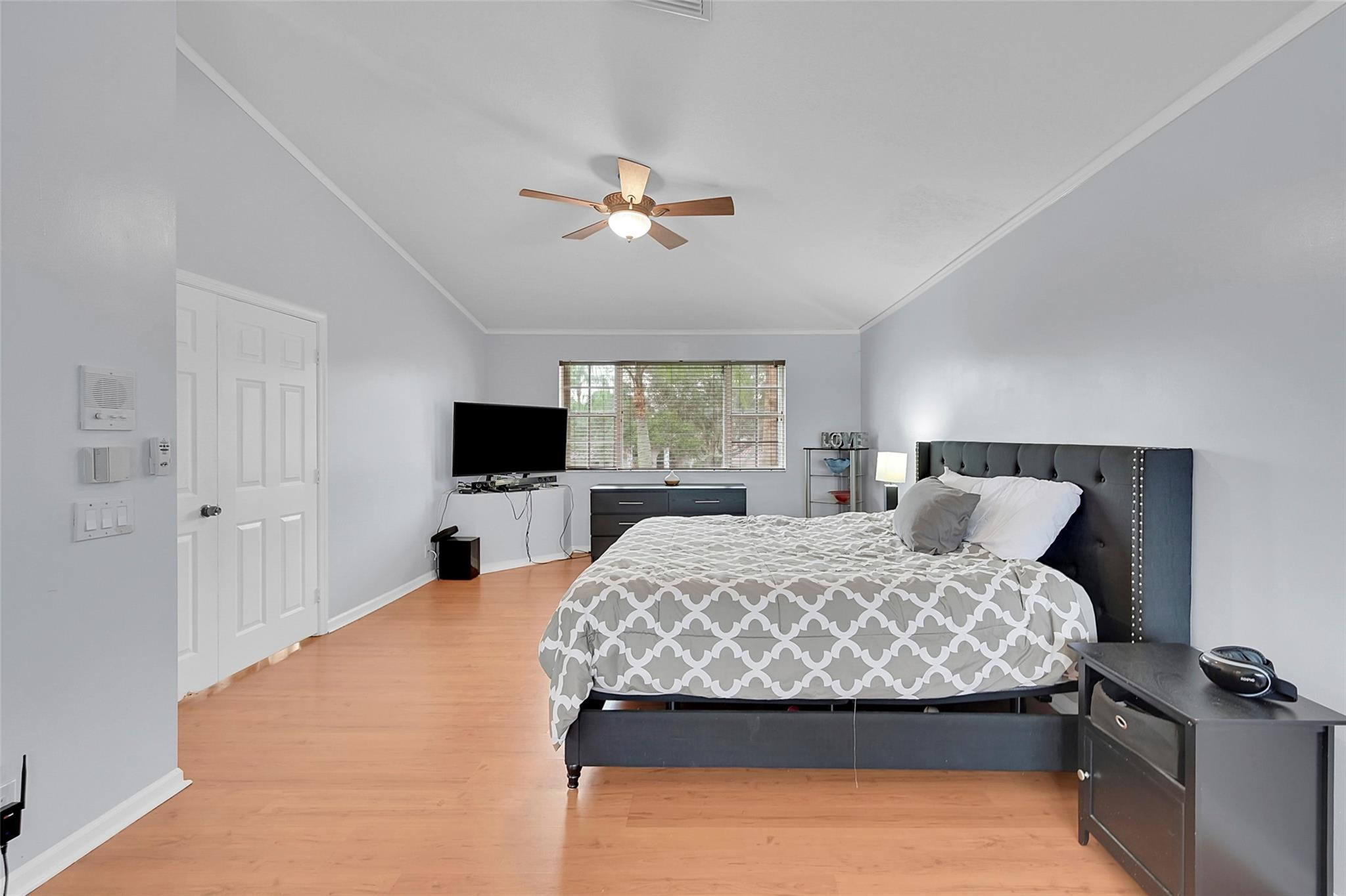 2793 Oakbrook Dr