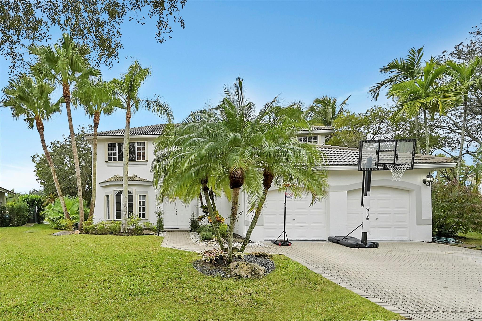 2793 Oakbrook Dr