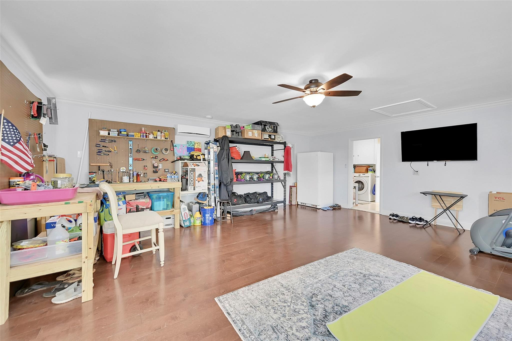 4575 Glenwood Dr