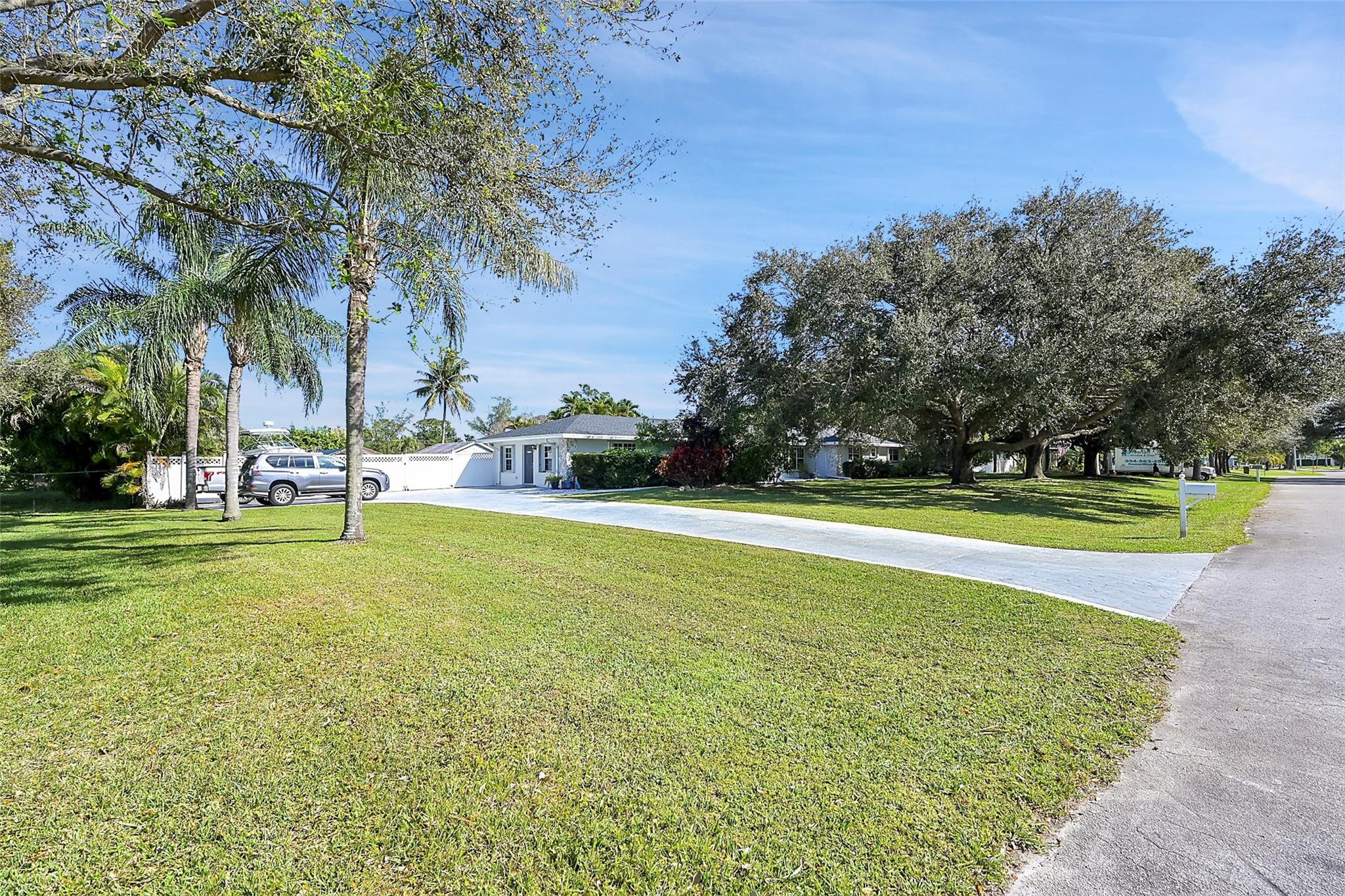 4575 Glenwood Dr