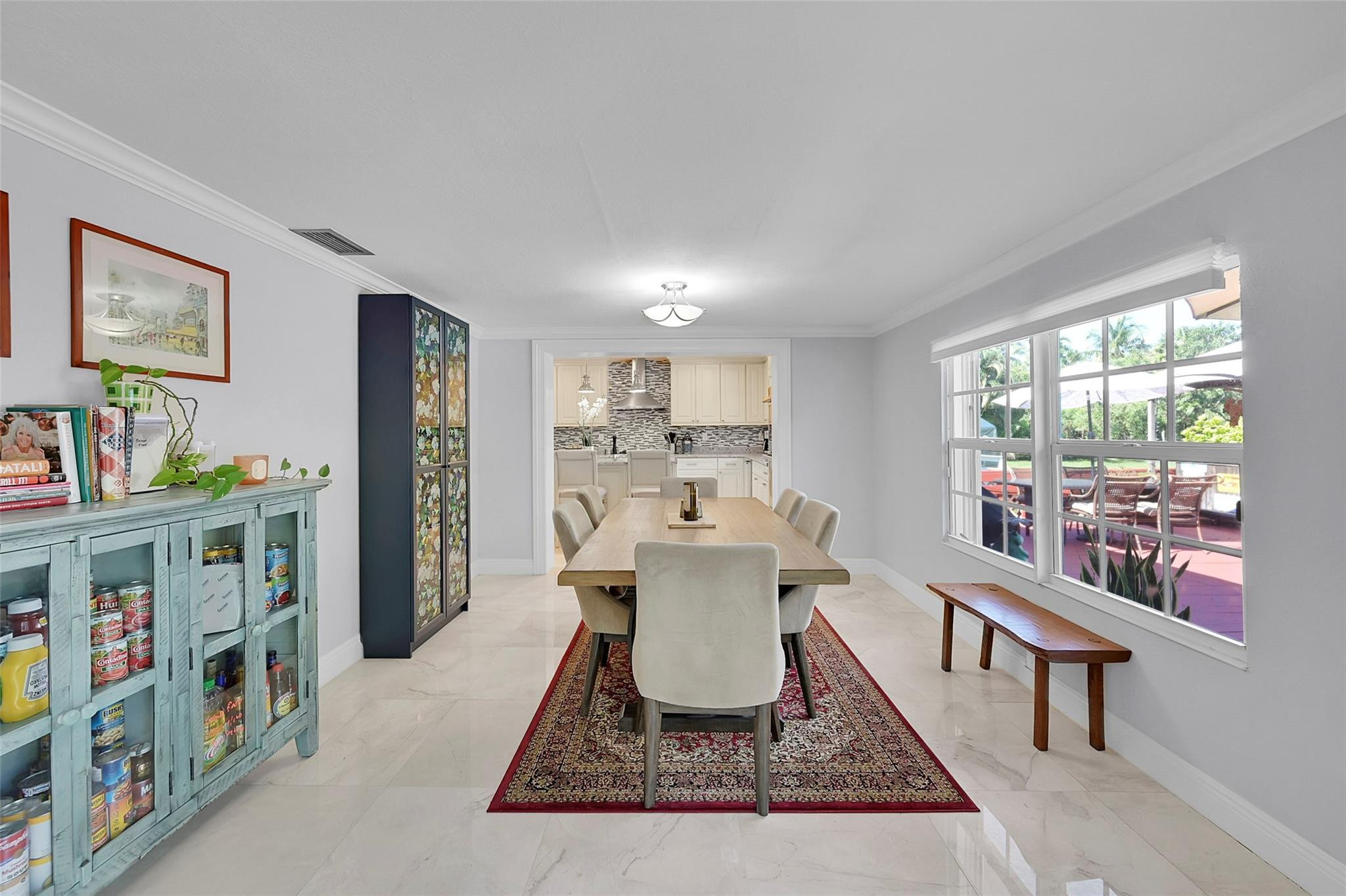 4575 Glenwood Dr