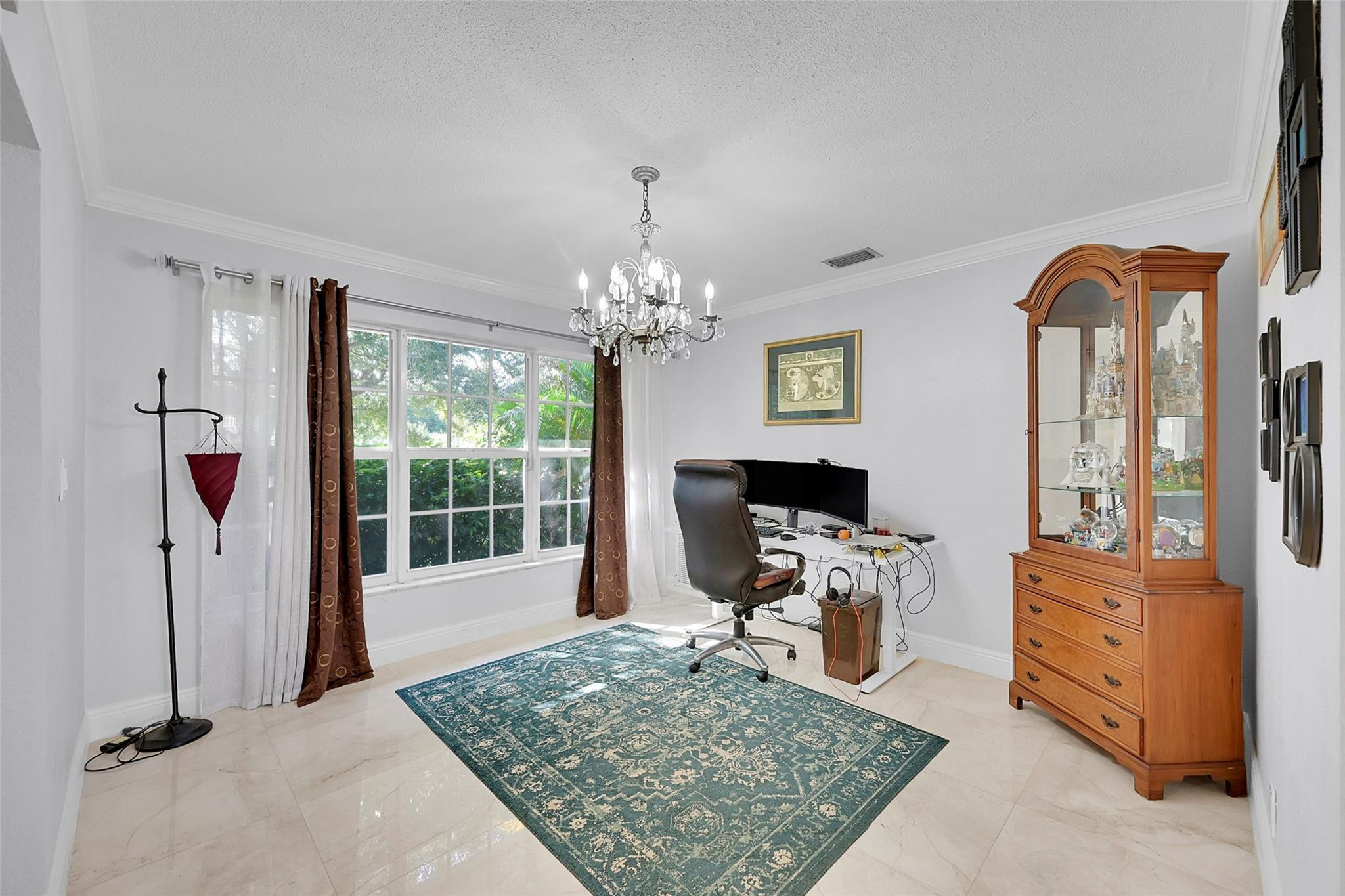 4575 Glenwood Dr