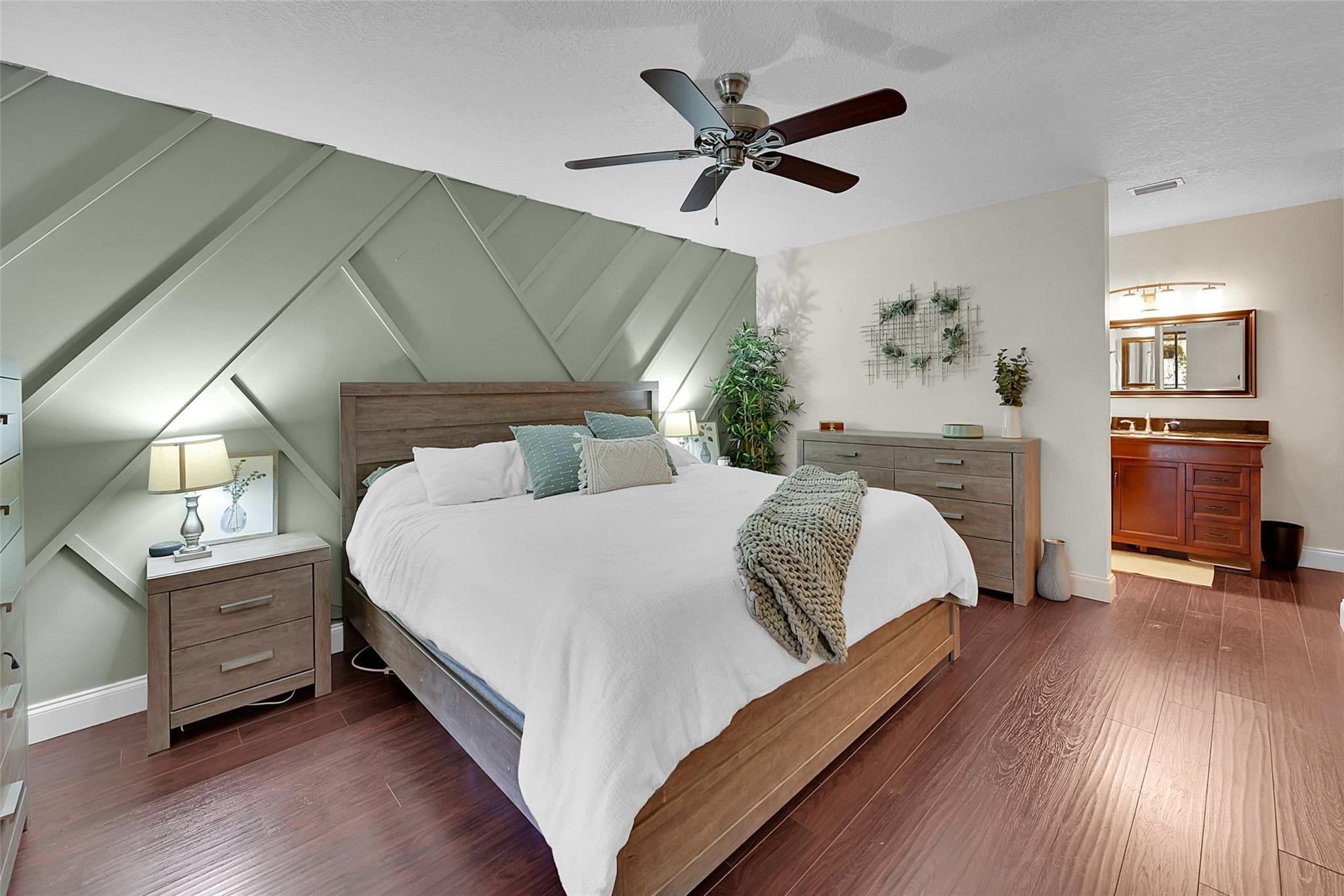 3819 NW 35th St Unit: 1542