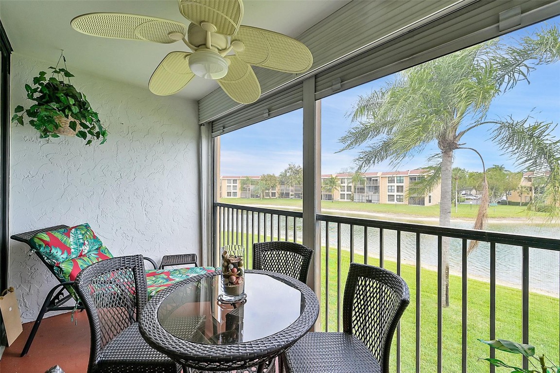 6618 Coral Lake Dr Unit: 206