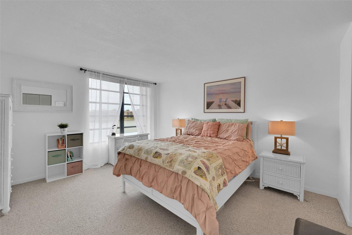 6618 Coral Lake Dr Unit: 206