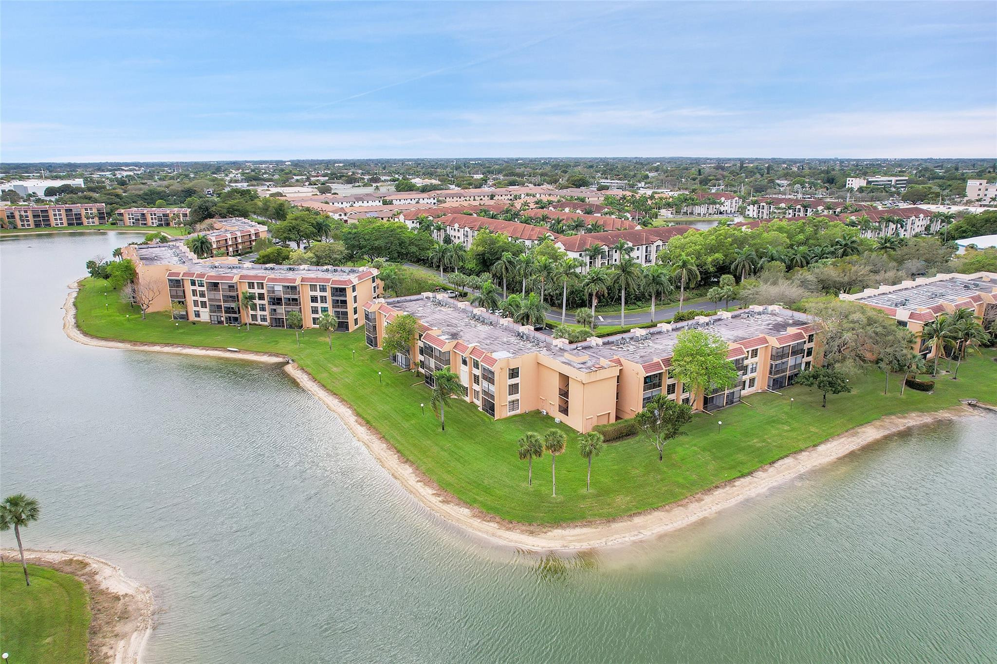 6618 Coral Lake Dr Unit: 206