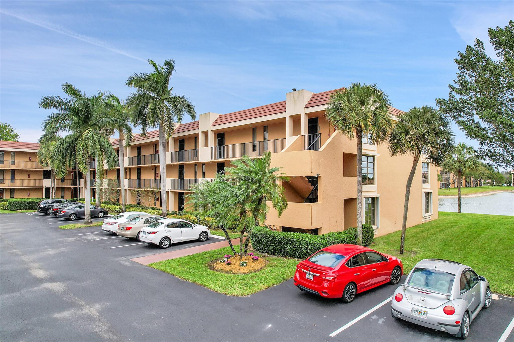 6618 Coral Lake Dr Unit: 206