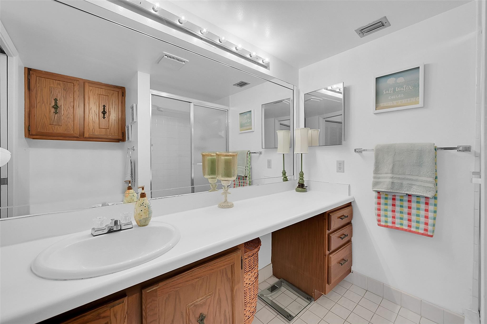 6618 Coral Lake Dr Unit: 206