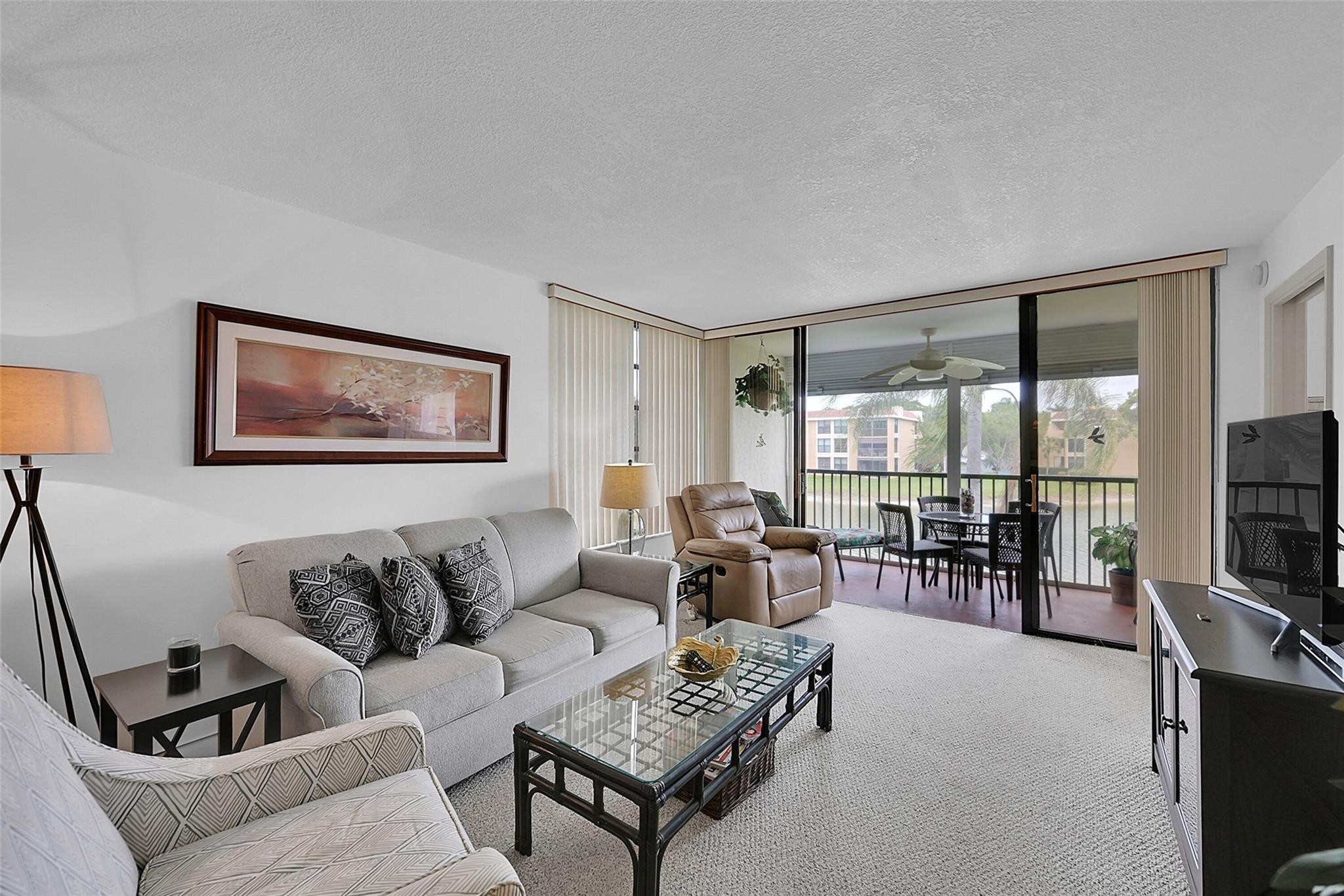 6618 Coral Lake Dr Unit: 206