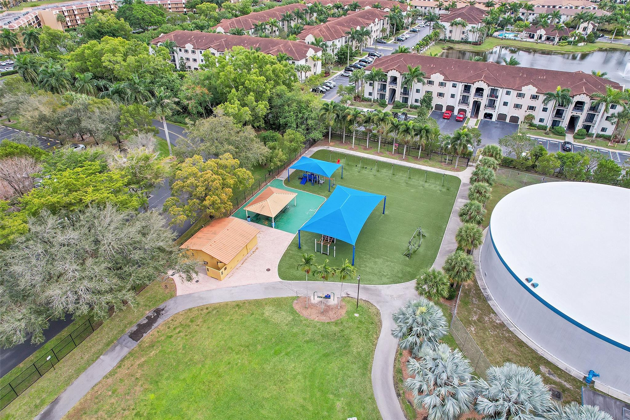 6618 Coral Lake Dr Unit: 206