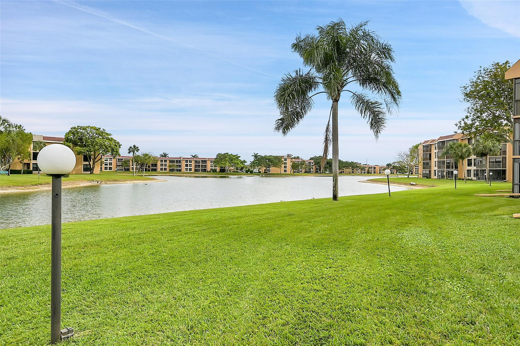 6618 Coral Lake Dr Unit: 206