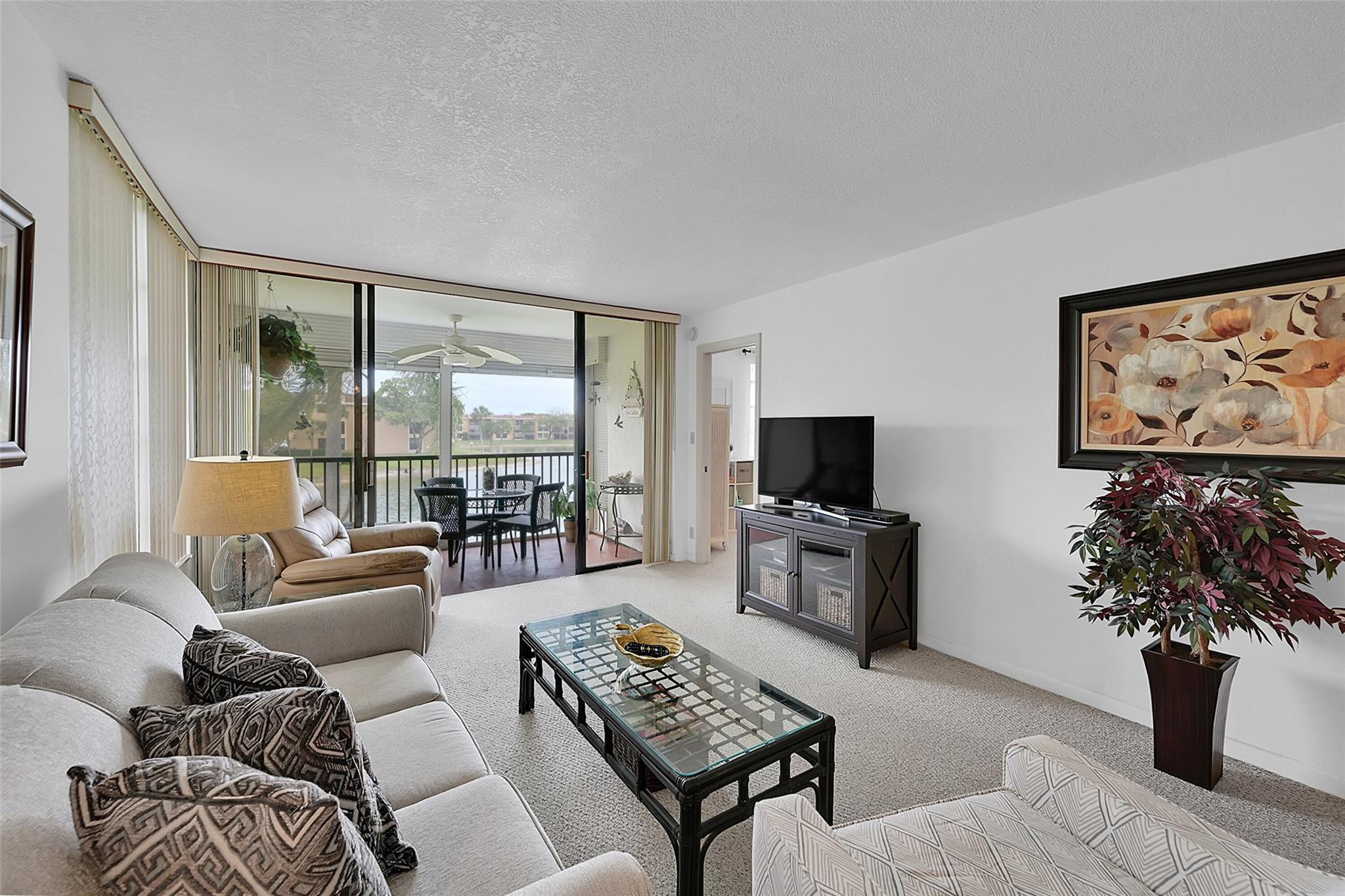 6618 Coral Lake Dr Unit: 206