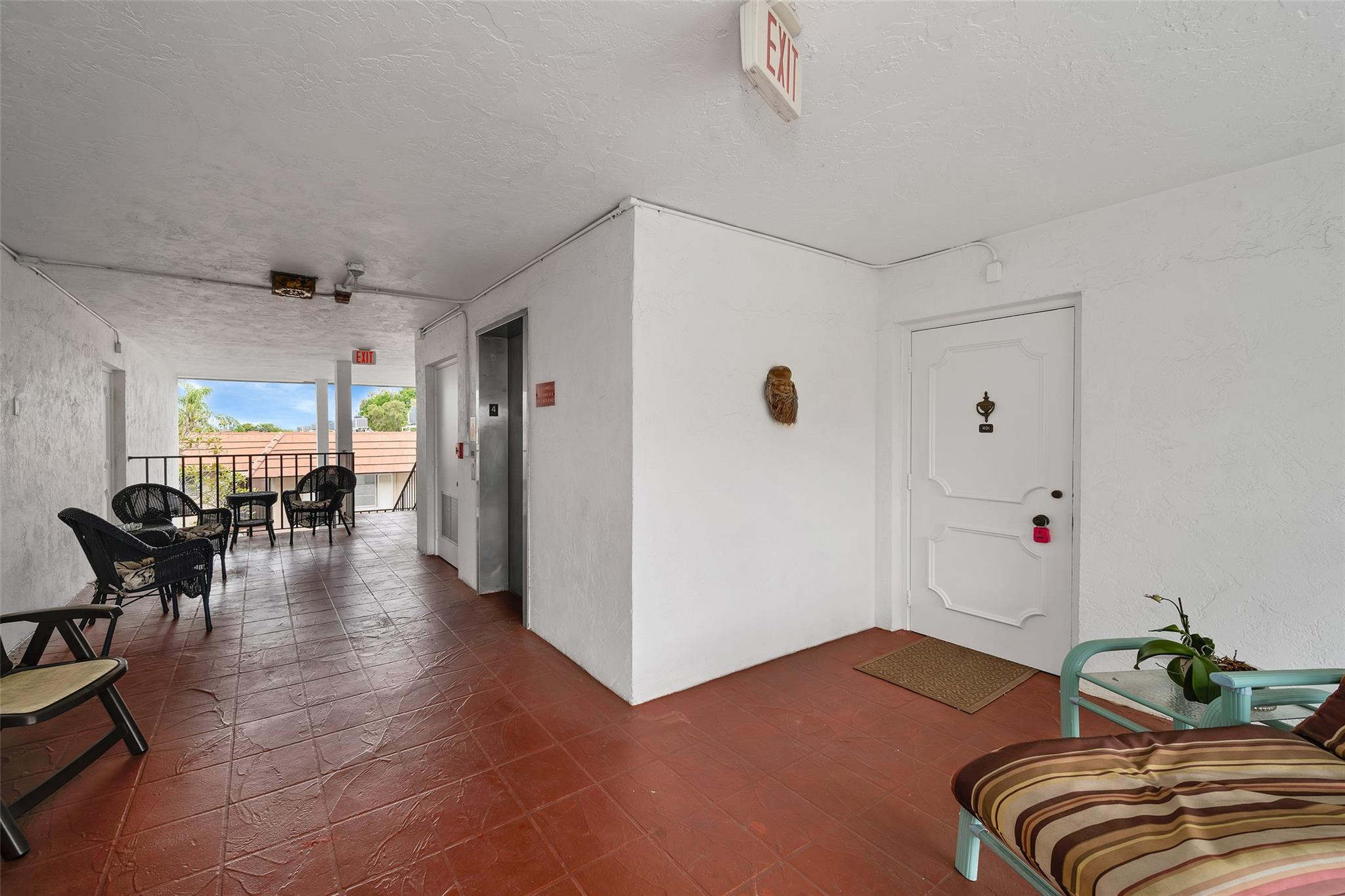 3910 NE Crystal Lake Dr Unit: 401