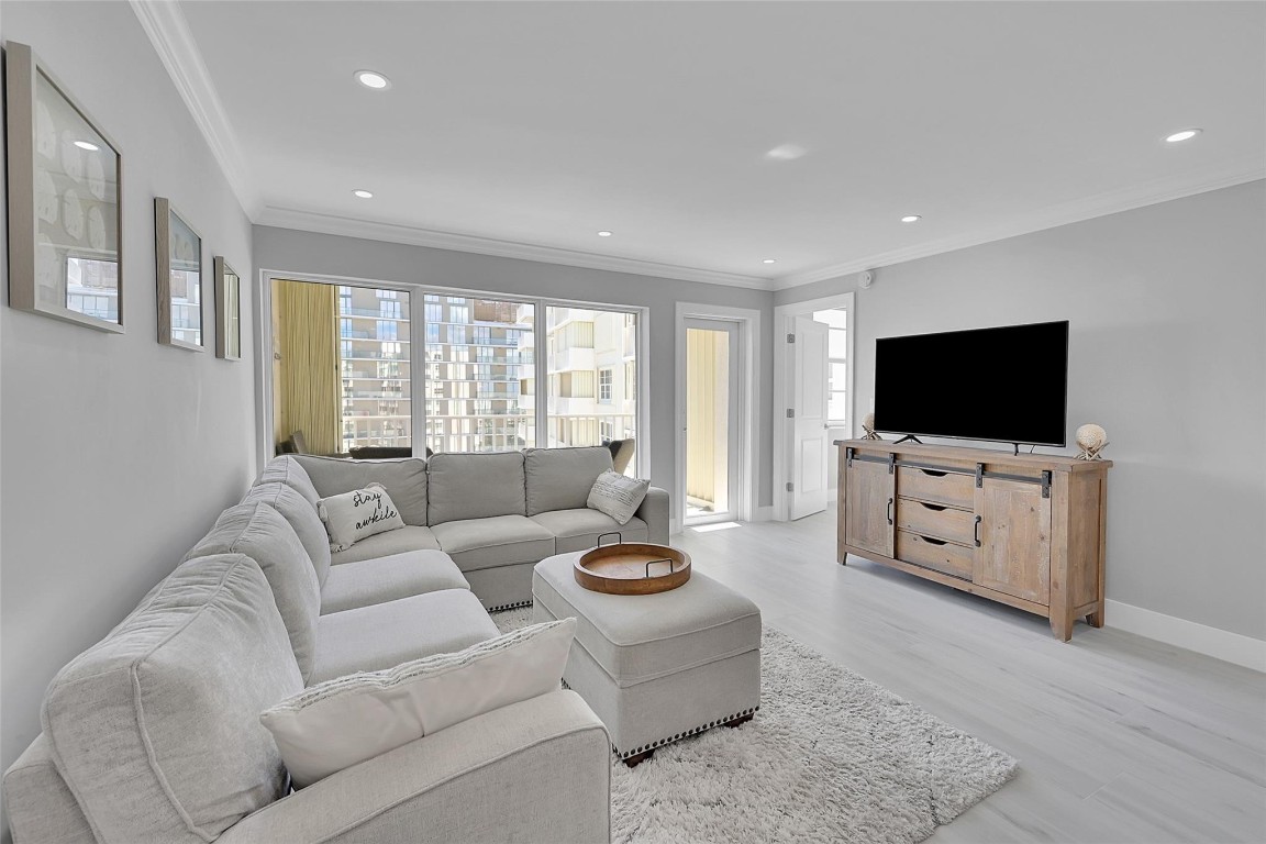 750 N Ocean Blvd 1705