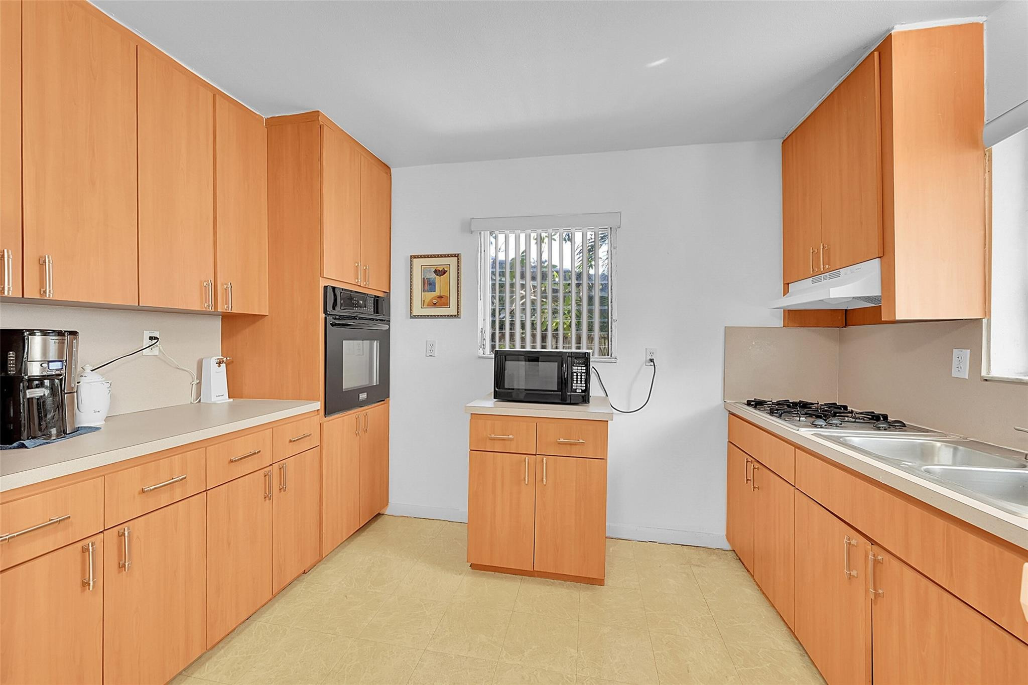 1672 Bel Air Ave