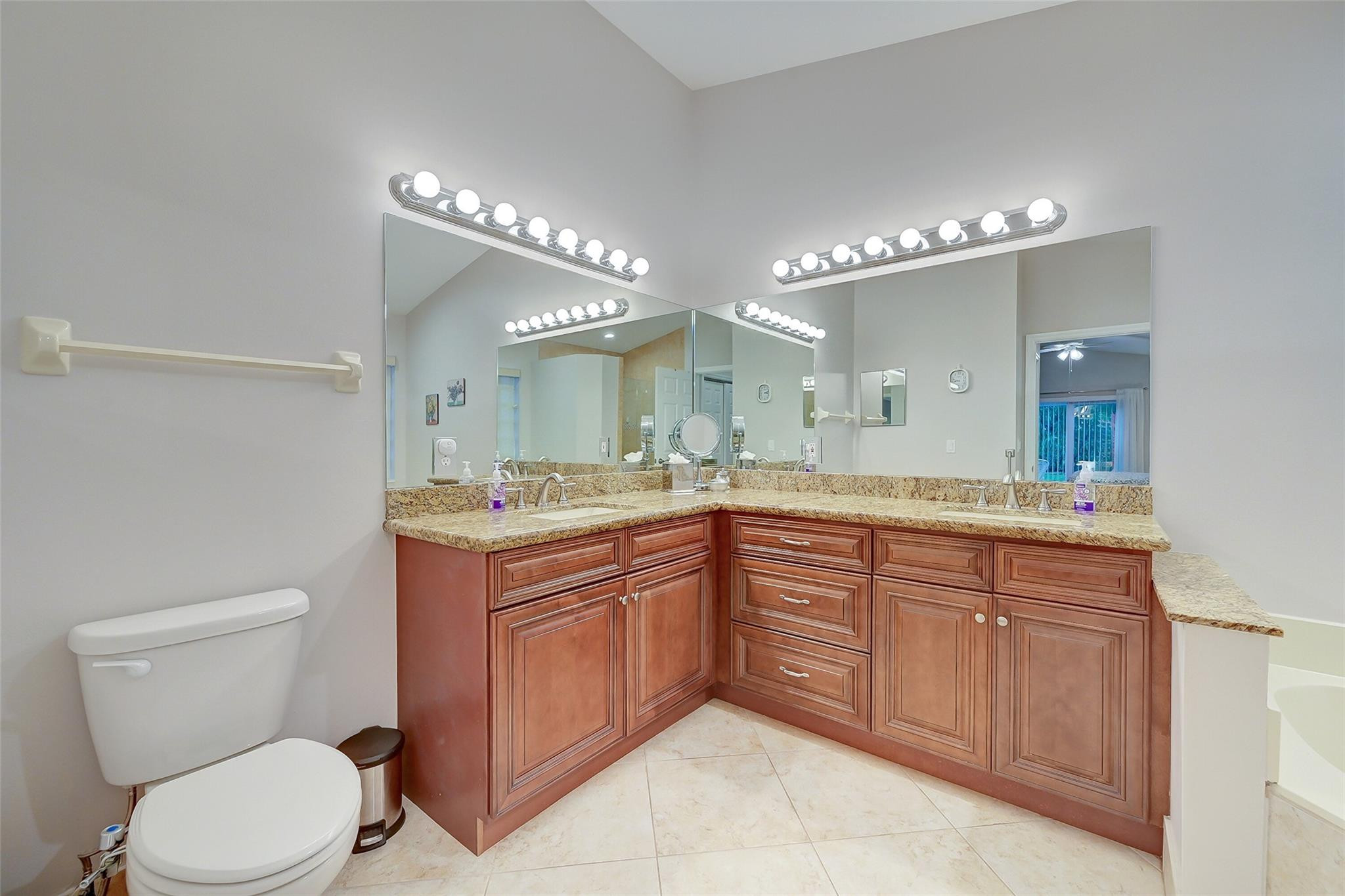 11210 NW 52nd St