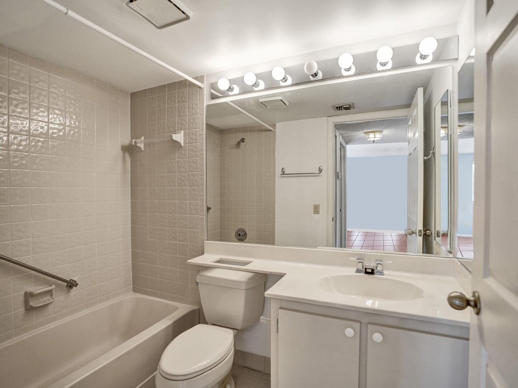 9751 N Belfort Cir 101