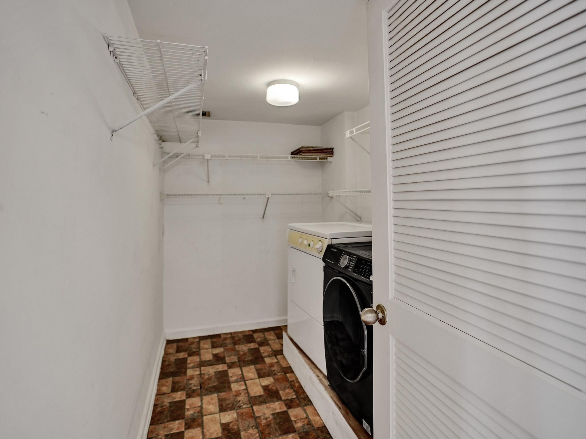 9751 N Belfort Cir 101