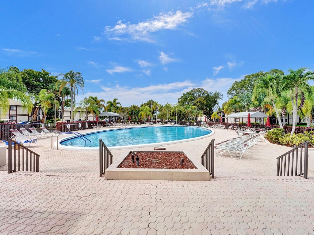 9751 N Belfort Cir 101