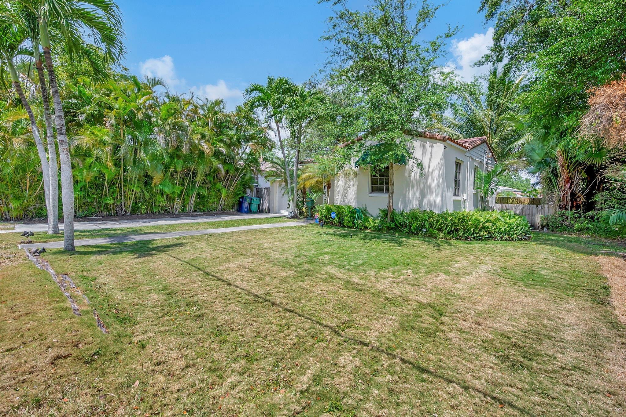 273 NE 107th St