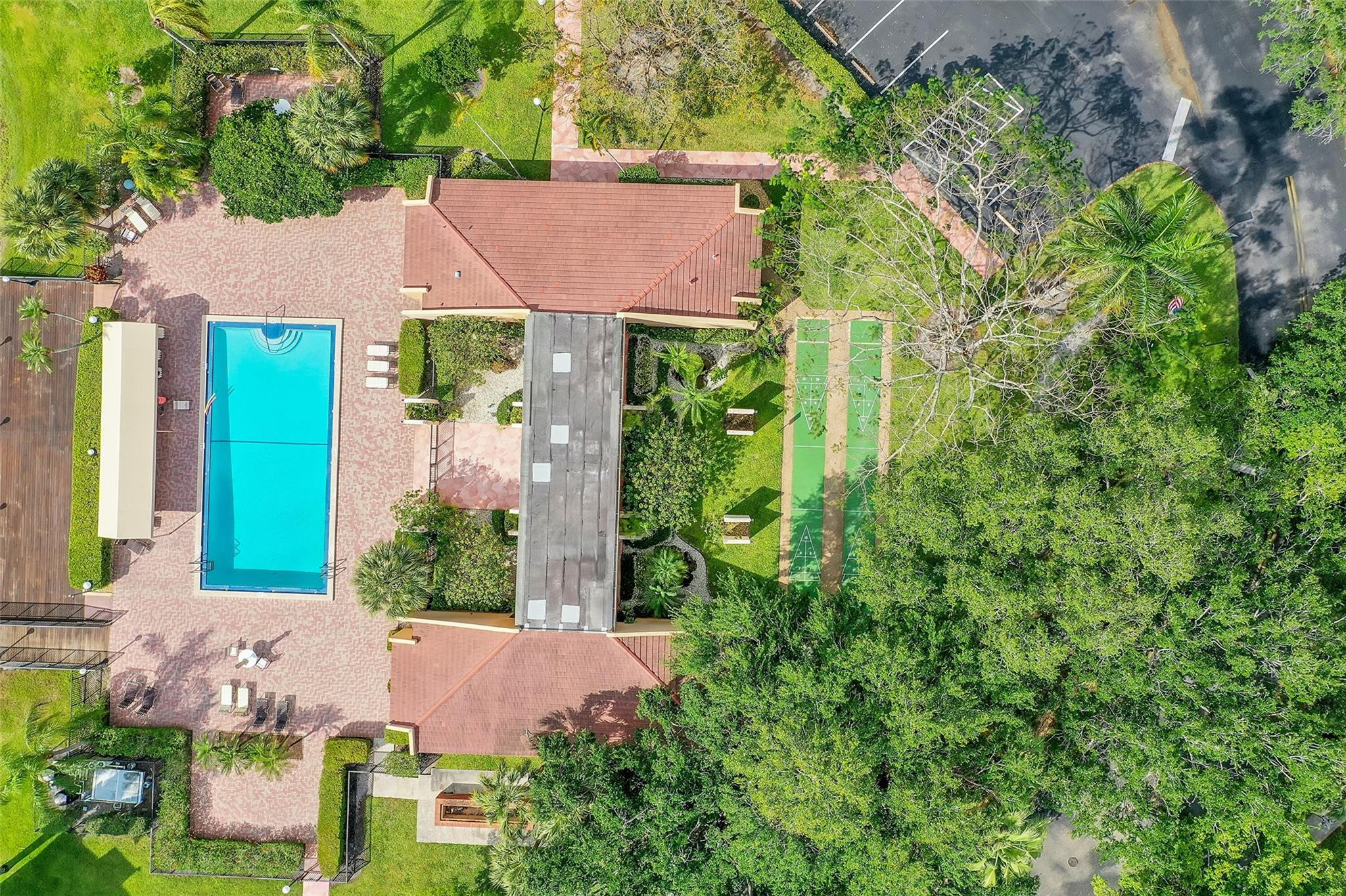 6547 Coral Lake Dr 411