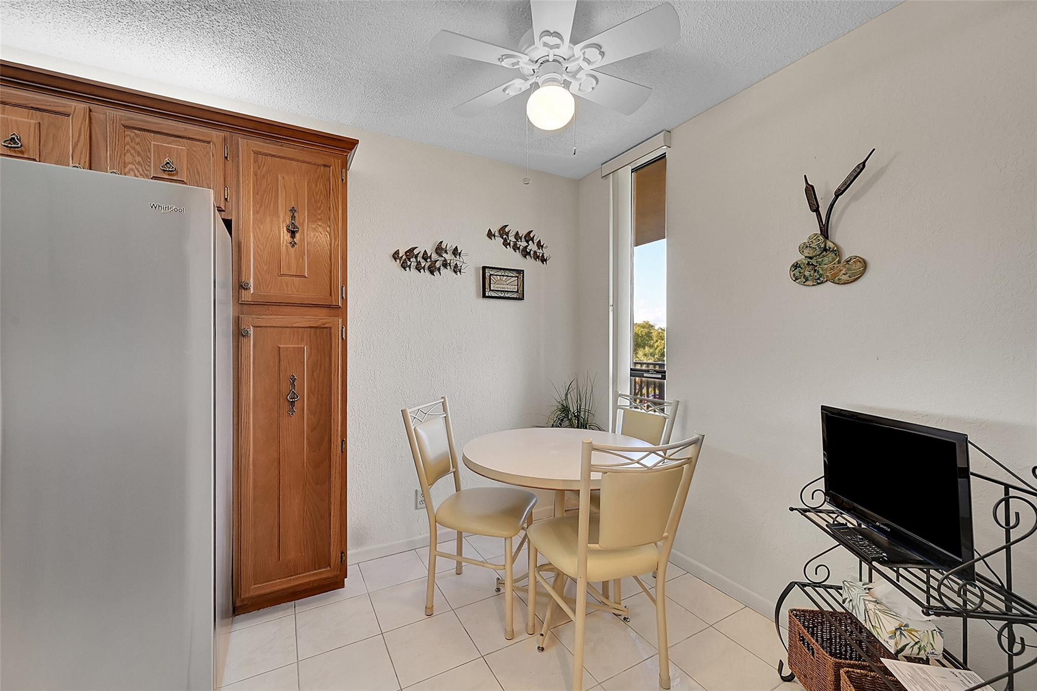 6547 Coral Lake Dr 411