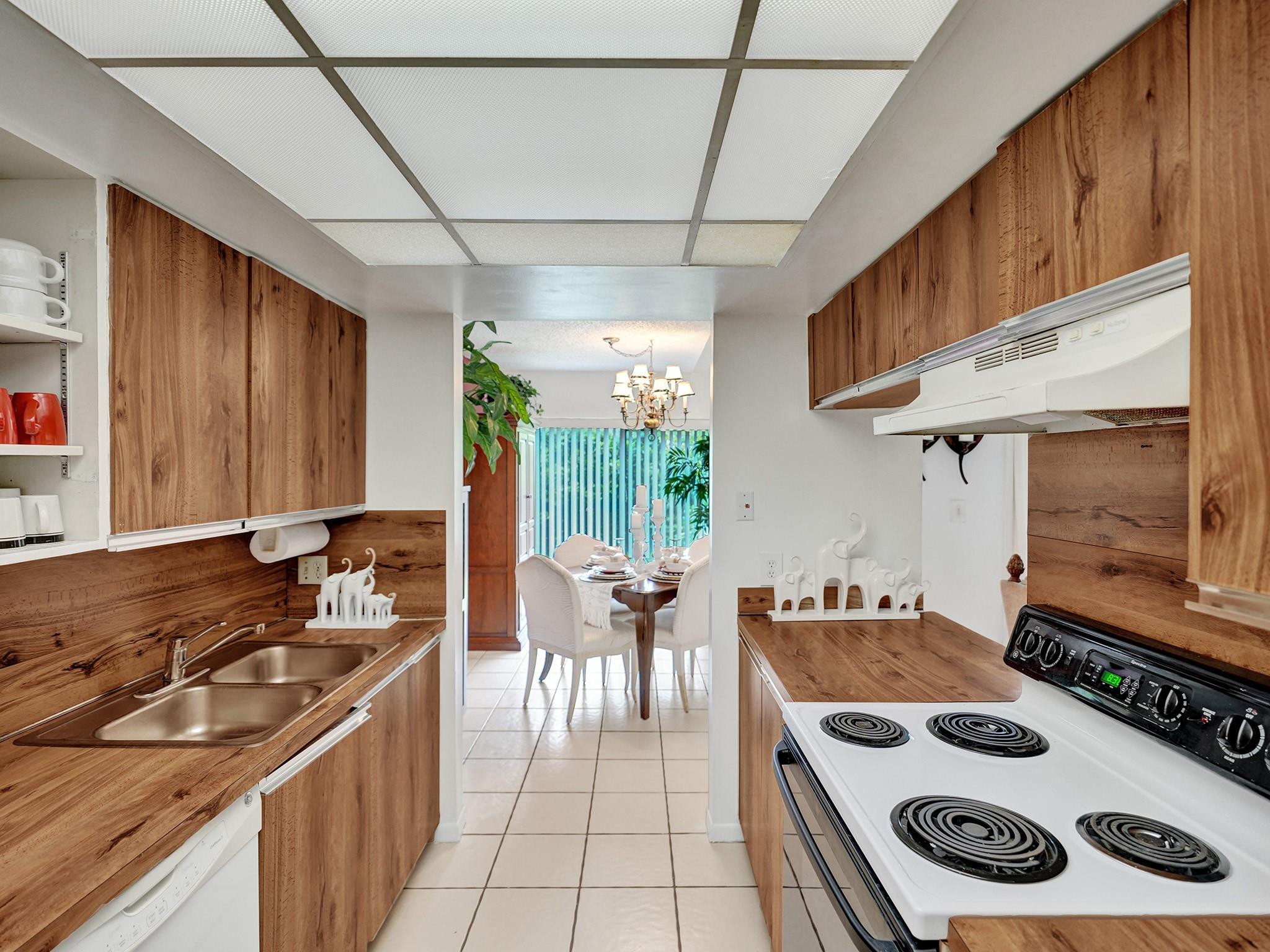 9931 W Atlantic Blvd