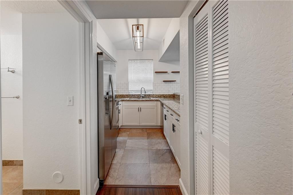 6746 W Sample Rd