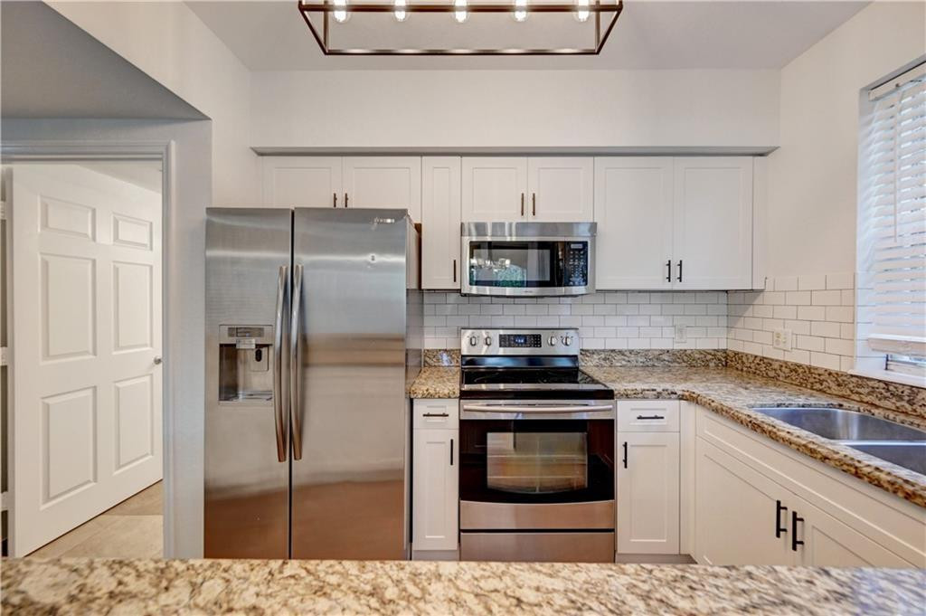 6746 W Sample Rd