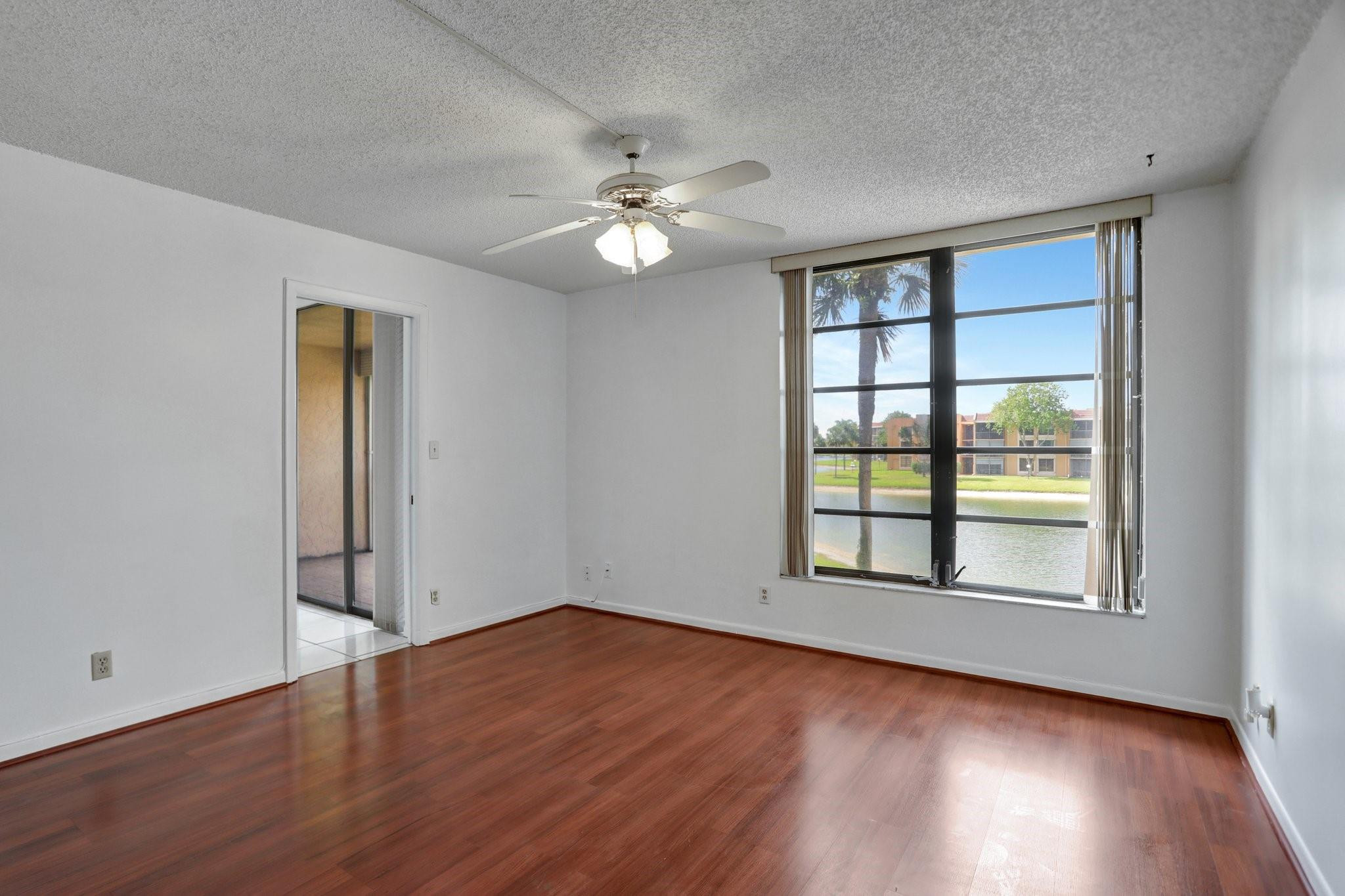 5618 Coral Lake Dr 206
